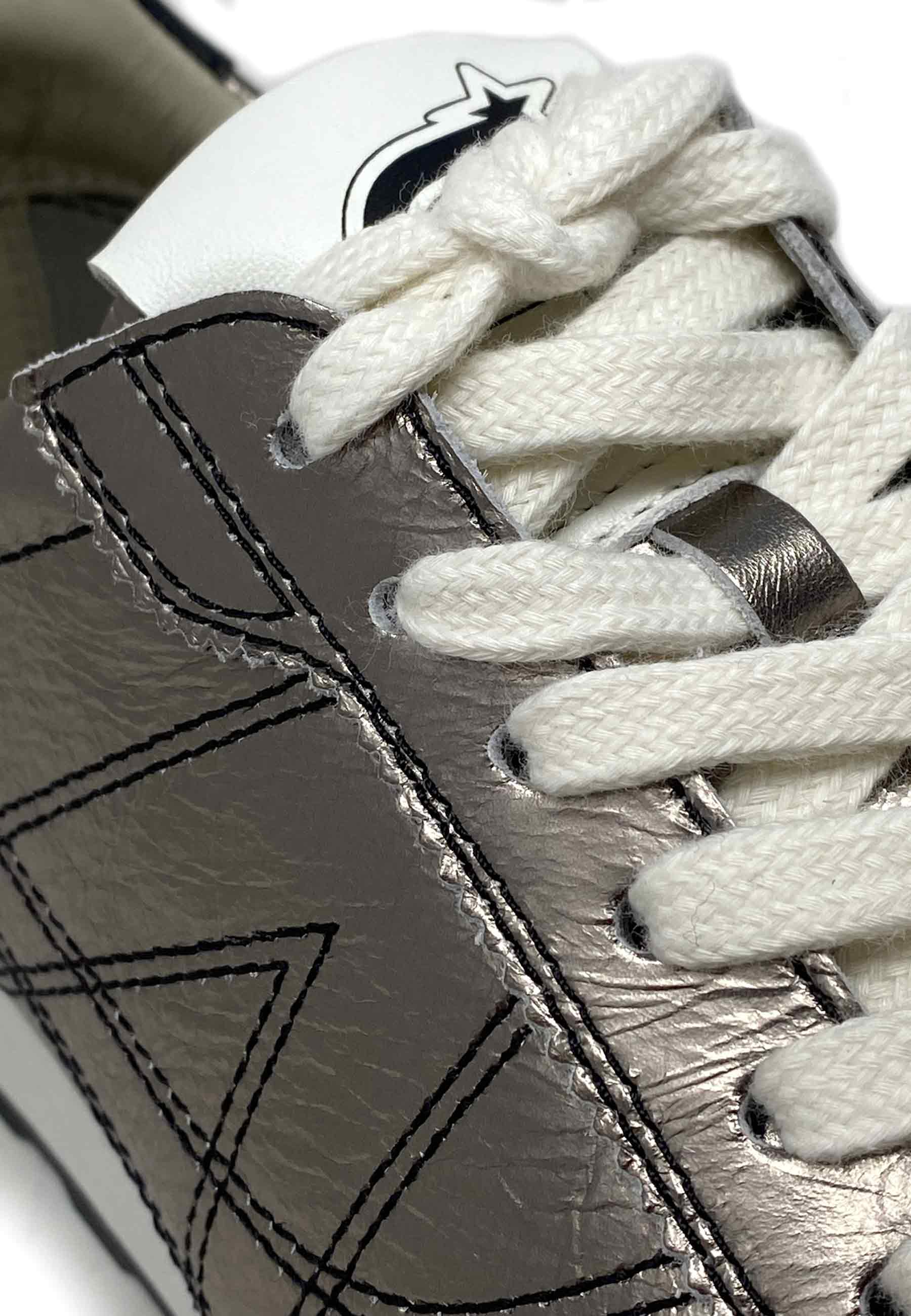 Kill Bill A Sneaker | Metal