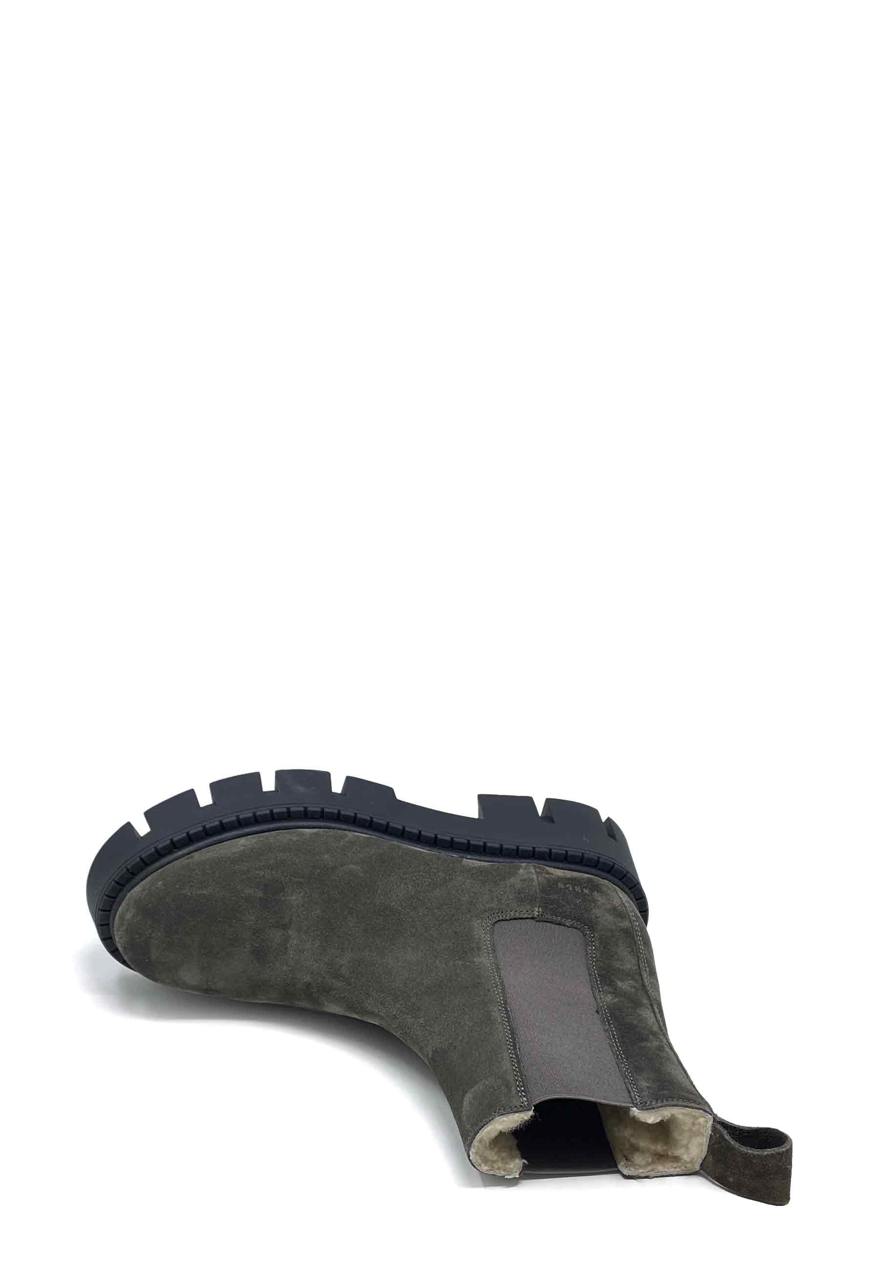 CPH137 Chelsea Boot | Off Black Suede Teddy