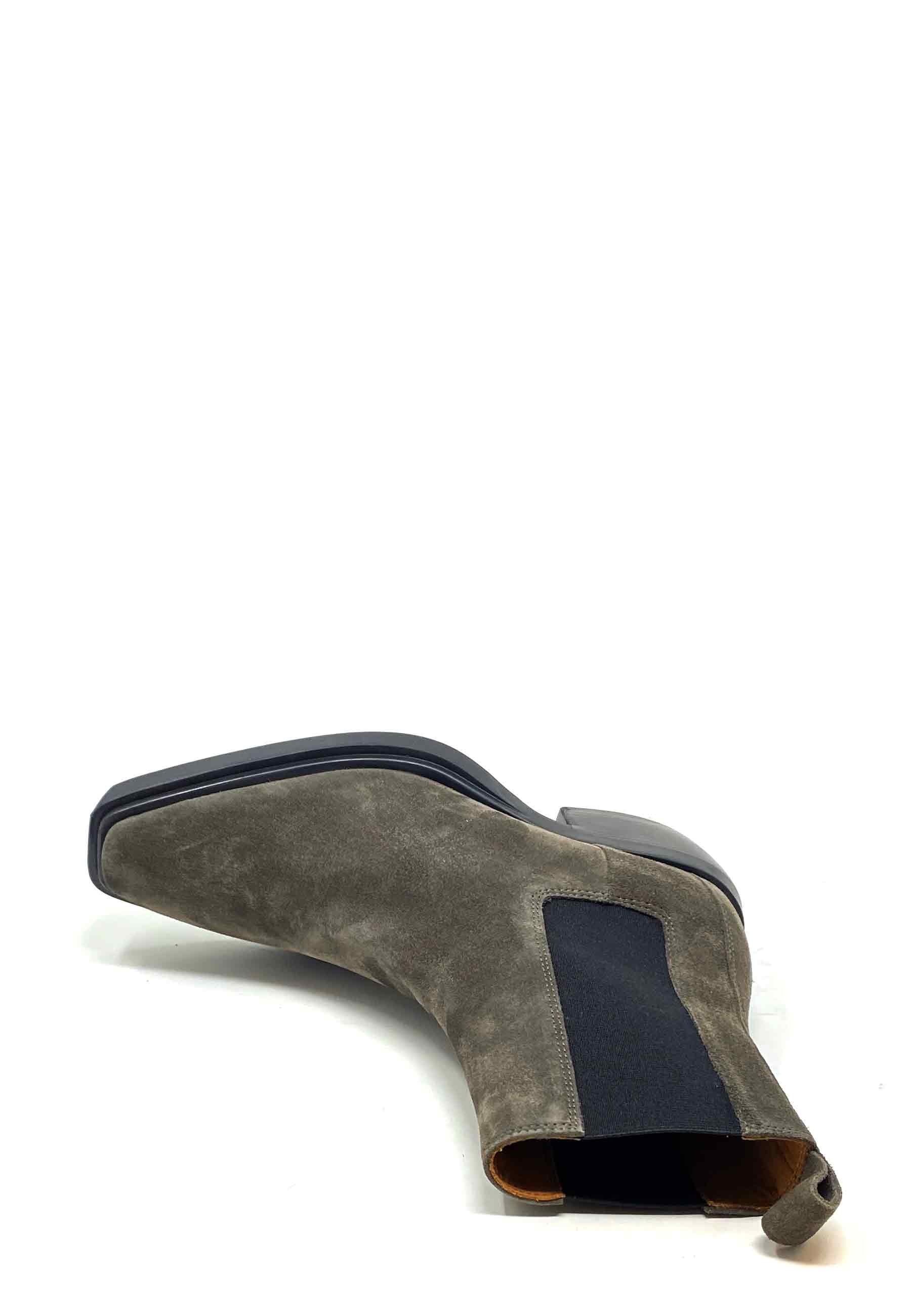 CPH236 Cowboy Boot | Off Black Suede