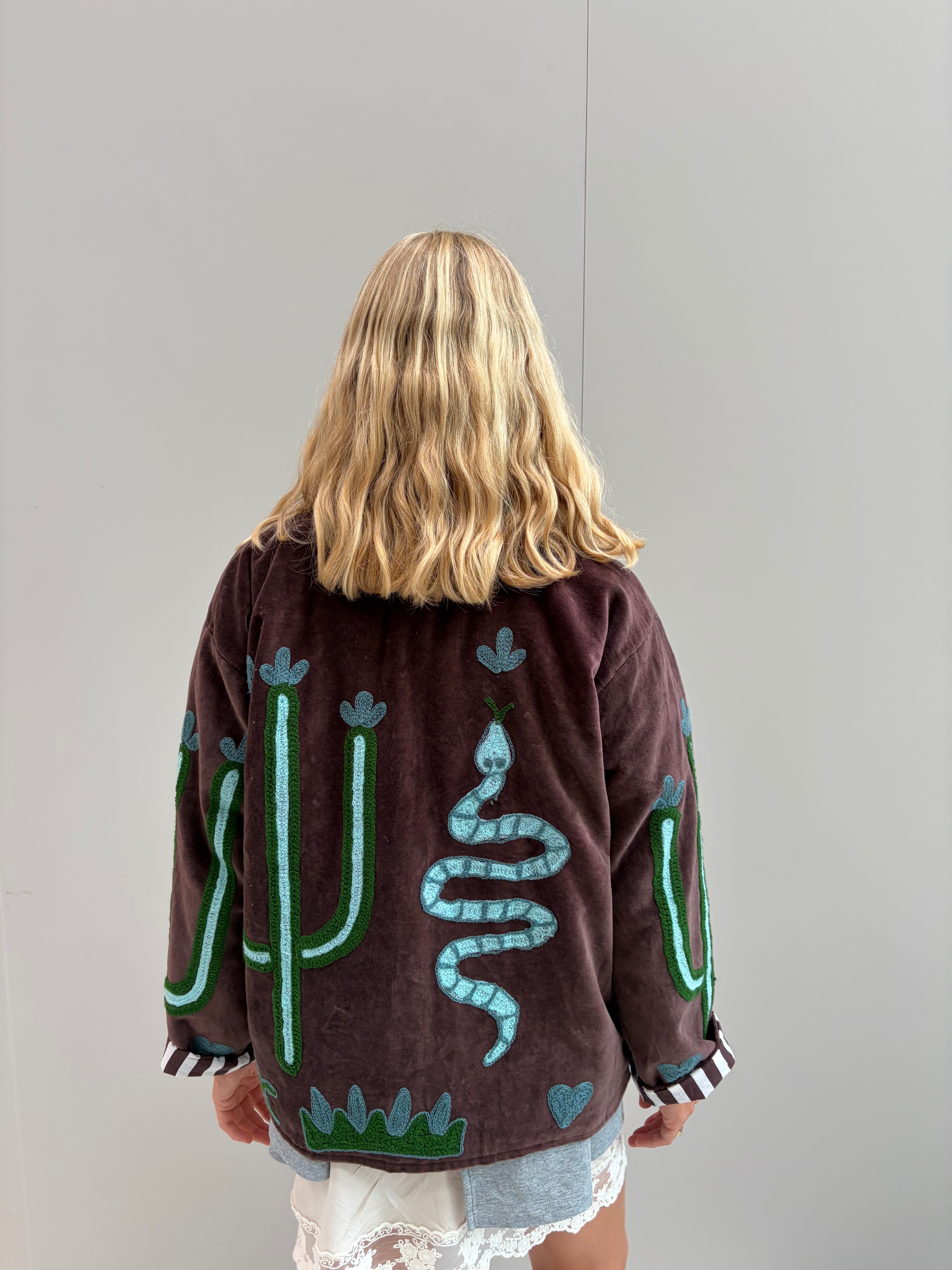 Embroidery Jacke