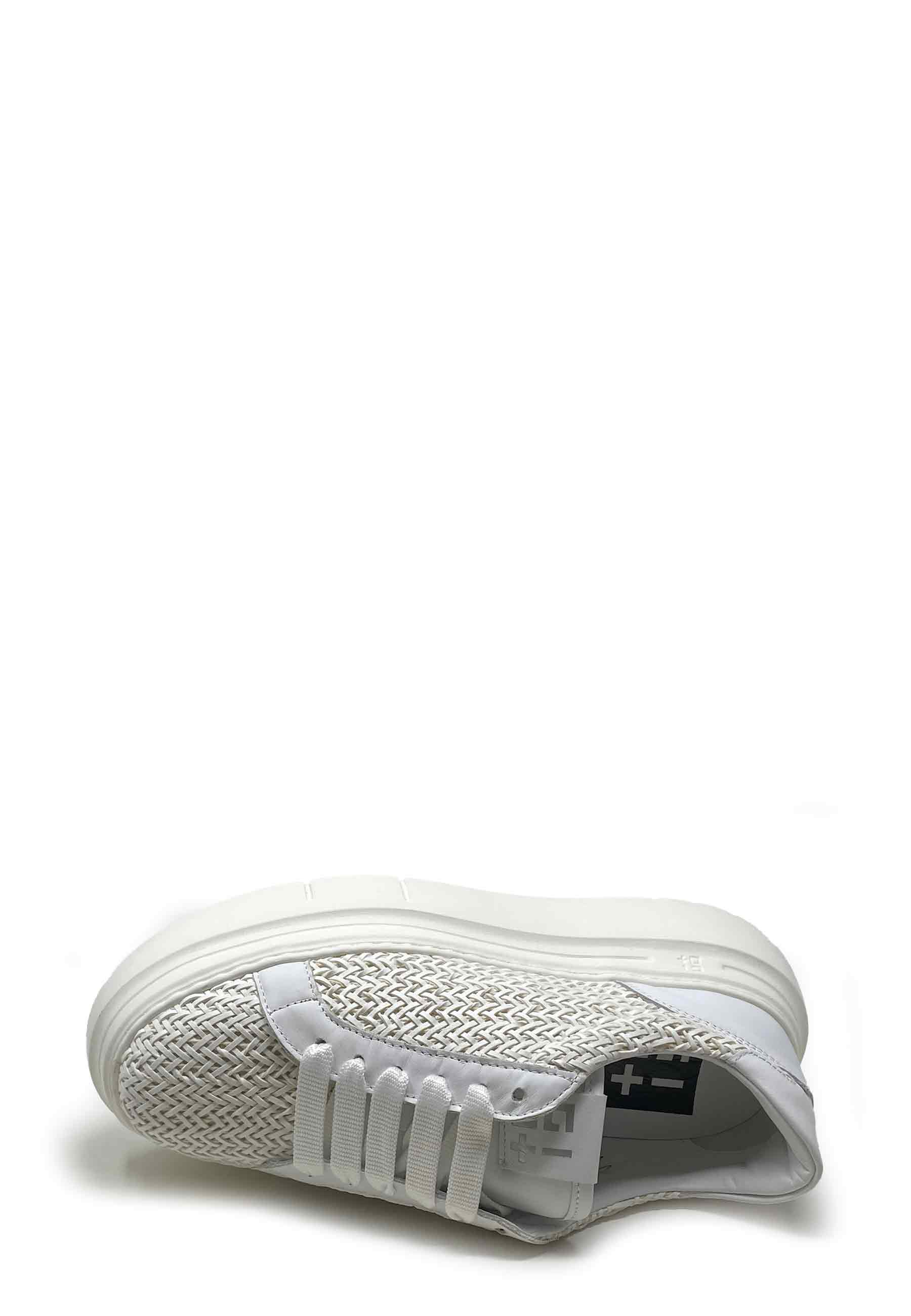 ARIA50A Sneaker | White