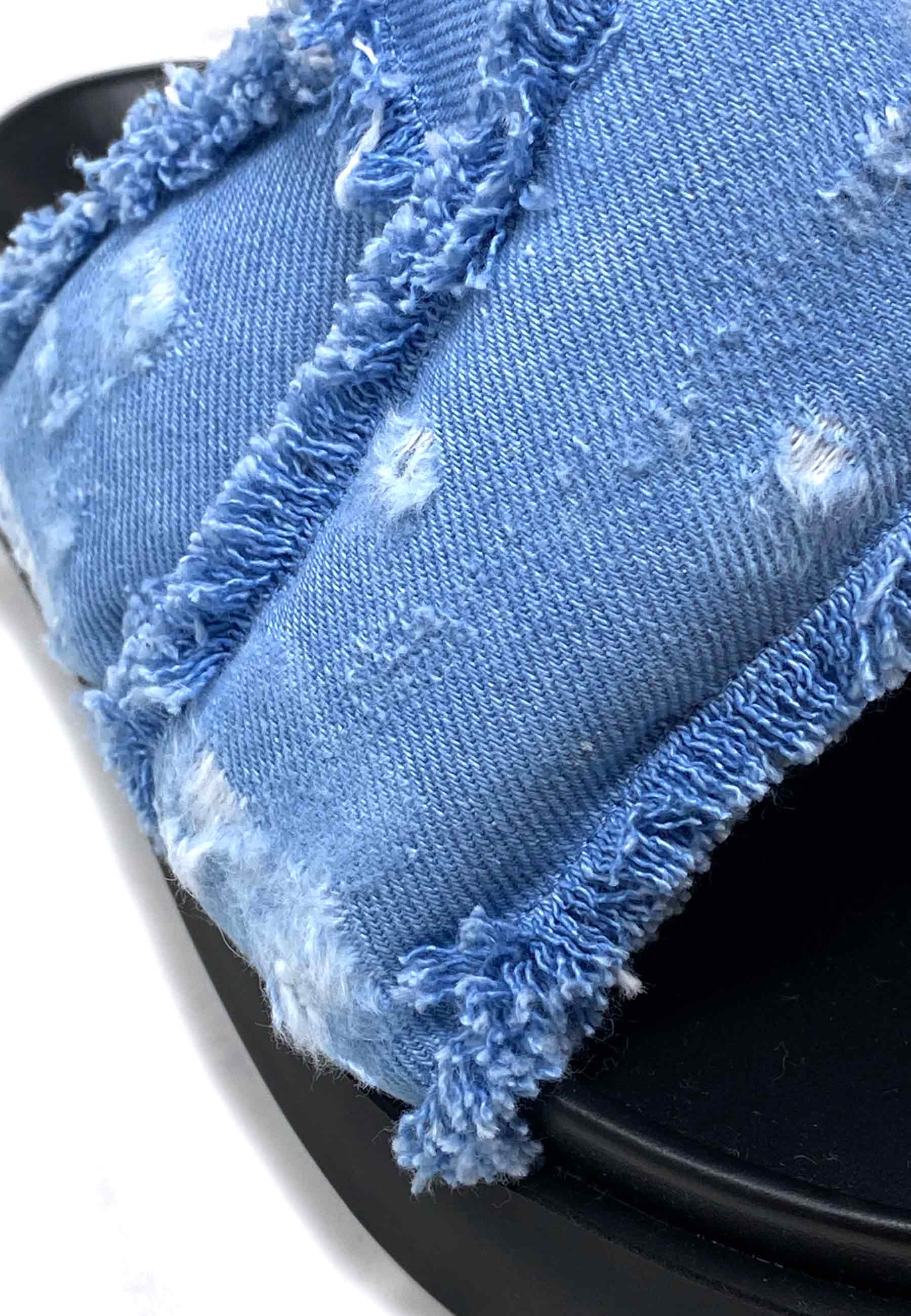 Soft Crossed Jeans Pantolette | Light Blue