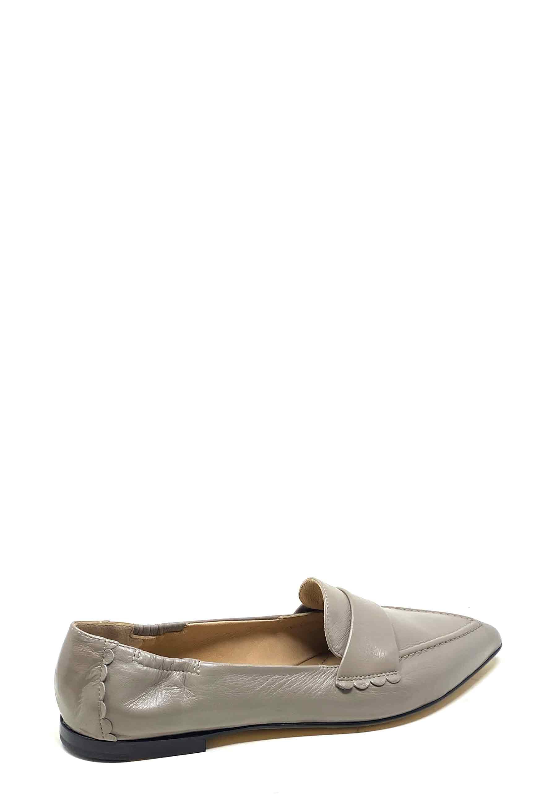 1043 Grace Loafer | Warm Grey Glove