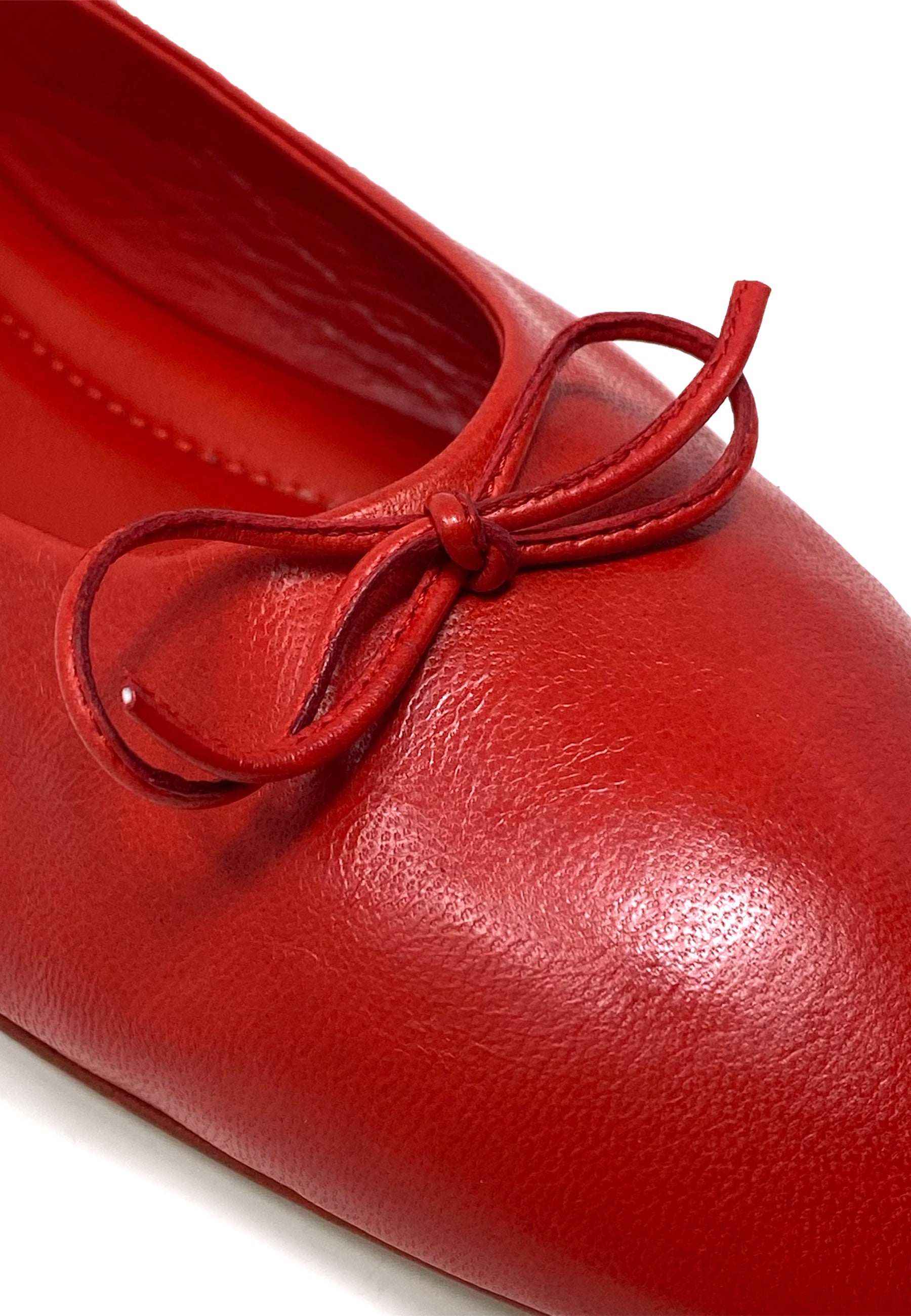 0450E Ballerina | Red Glove
