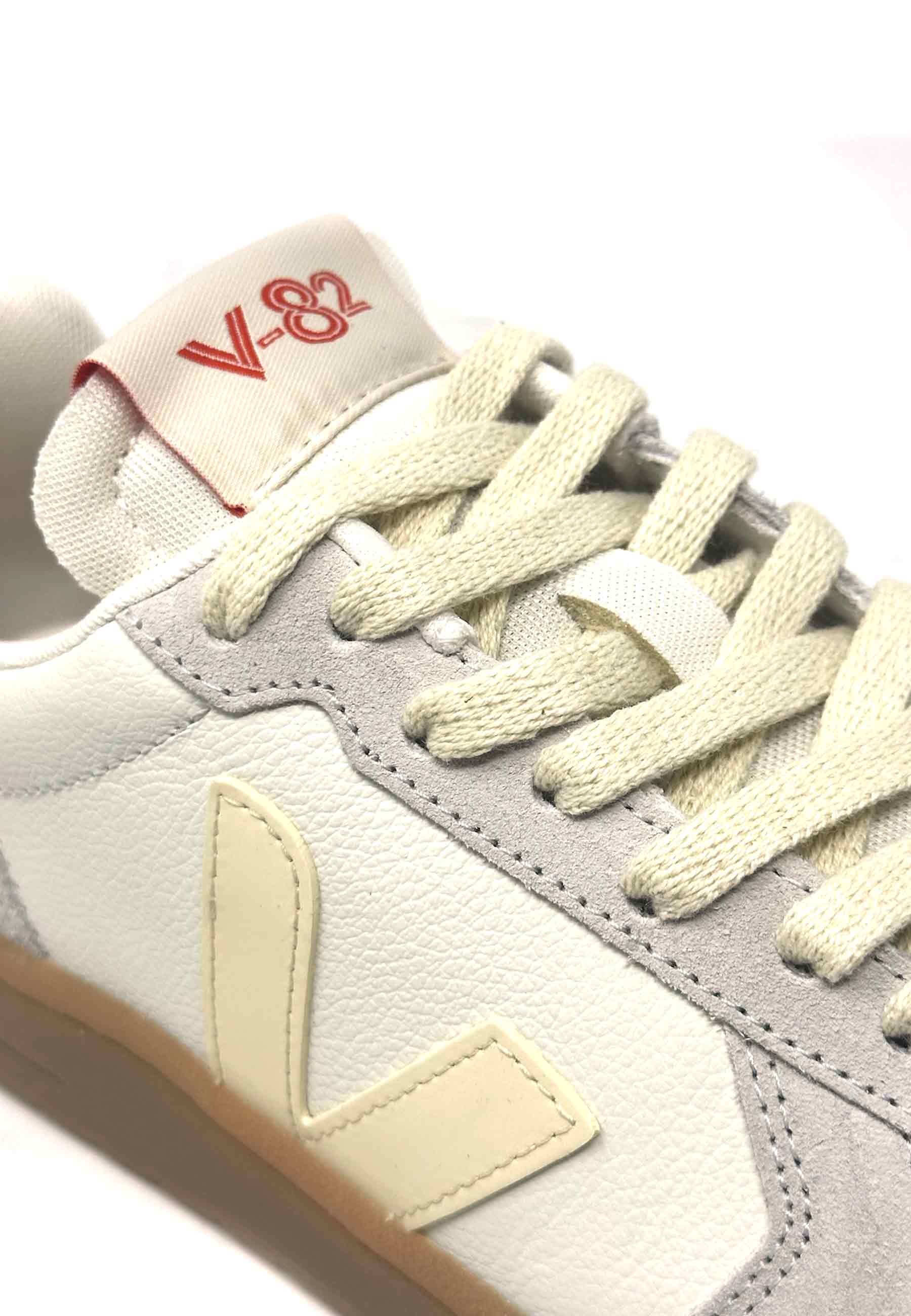 V82 Sneaker | Calcaire