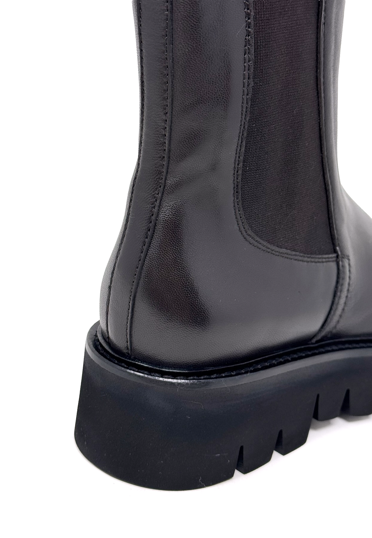 Luggie Beat Chelsea Boot | T.MORO