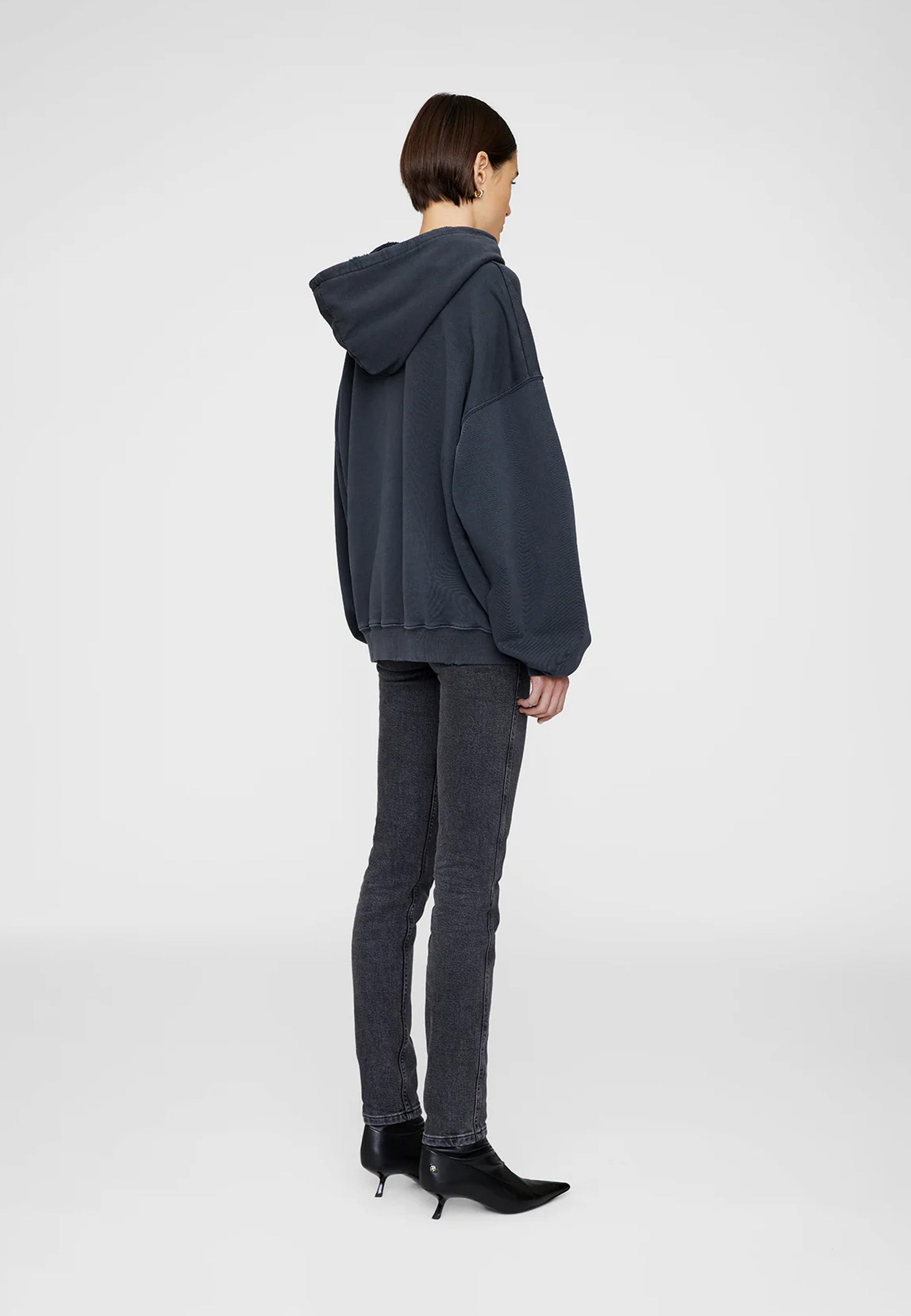 Harvey Sweatshirt | Dark Washed Black