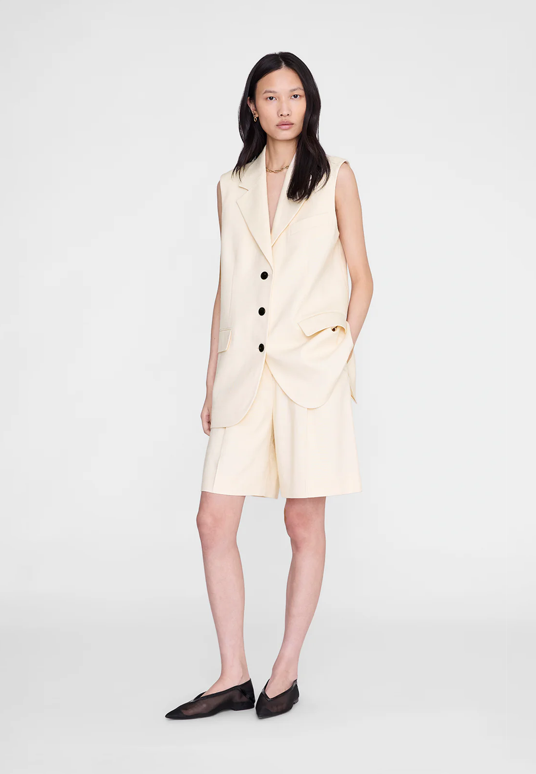 Sara Weste | Cream