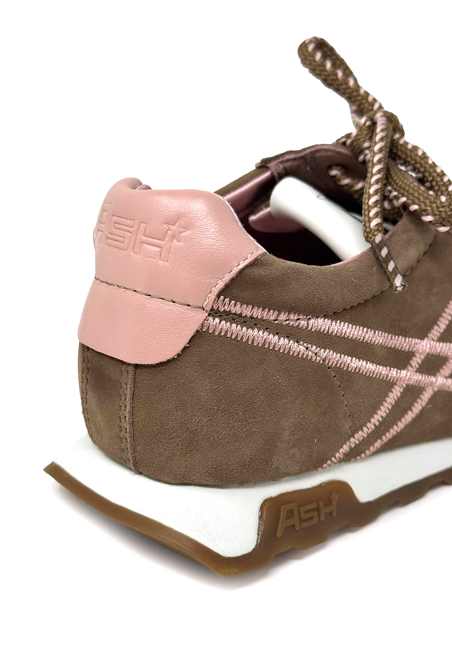 Killer Sneaker | Fandango