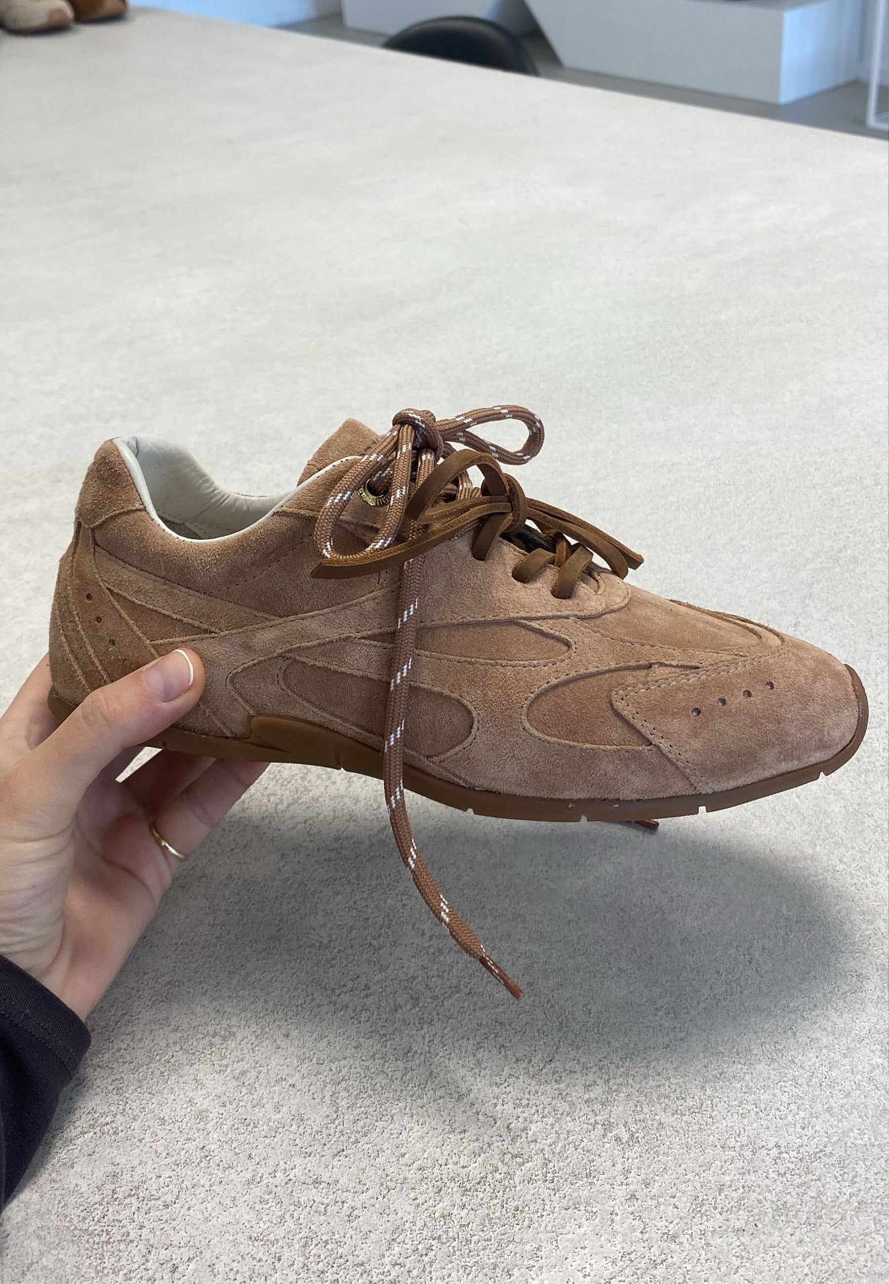 MYR-AA Sneaker | Mocha Mousse