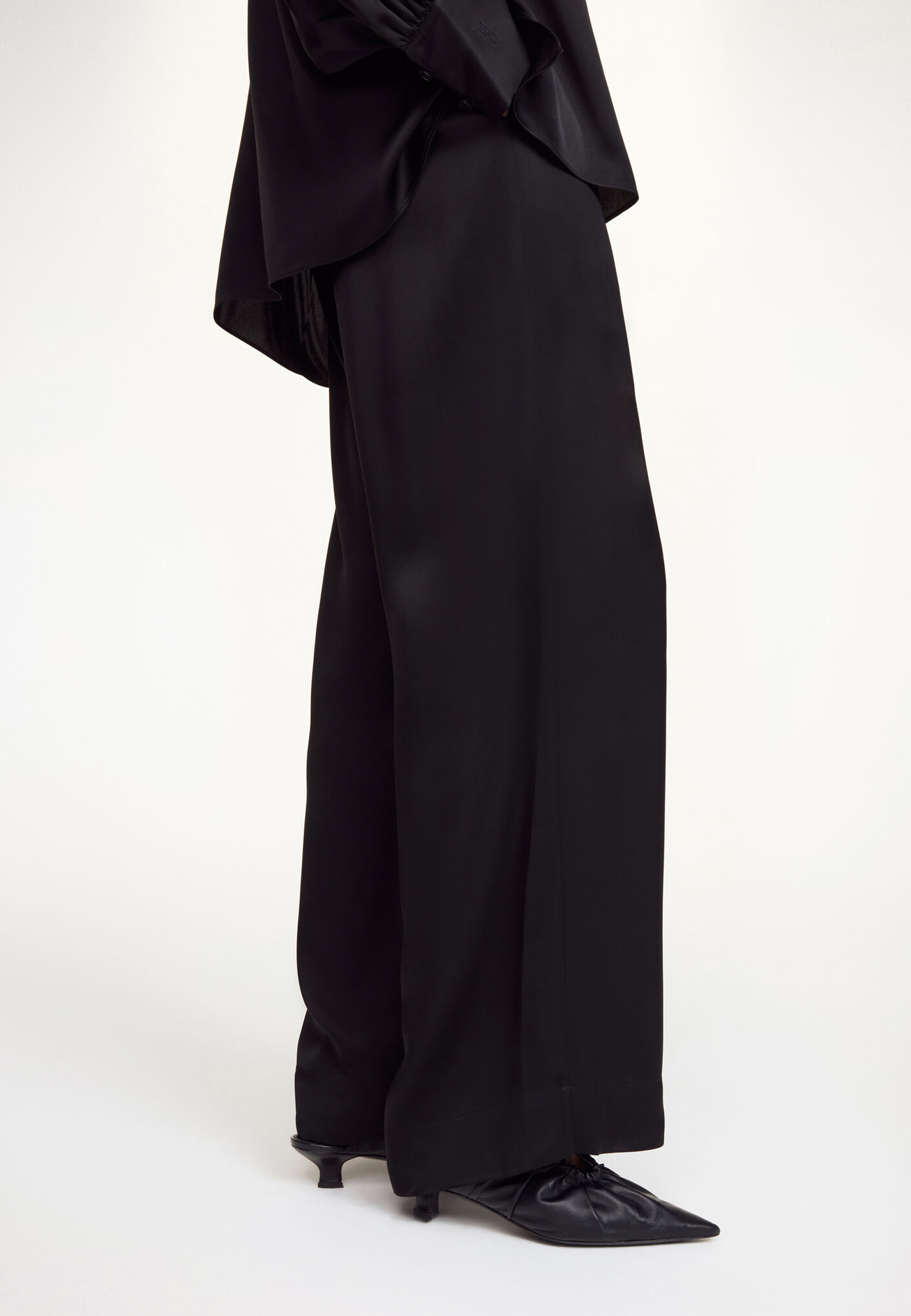 Cabello Wide Leg Fit Hose | Black