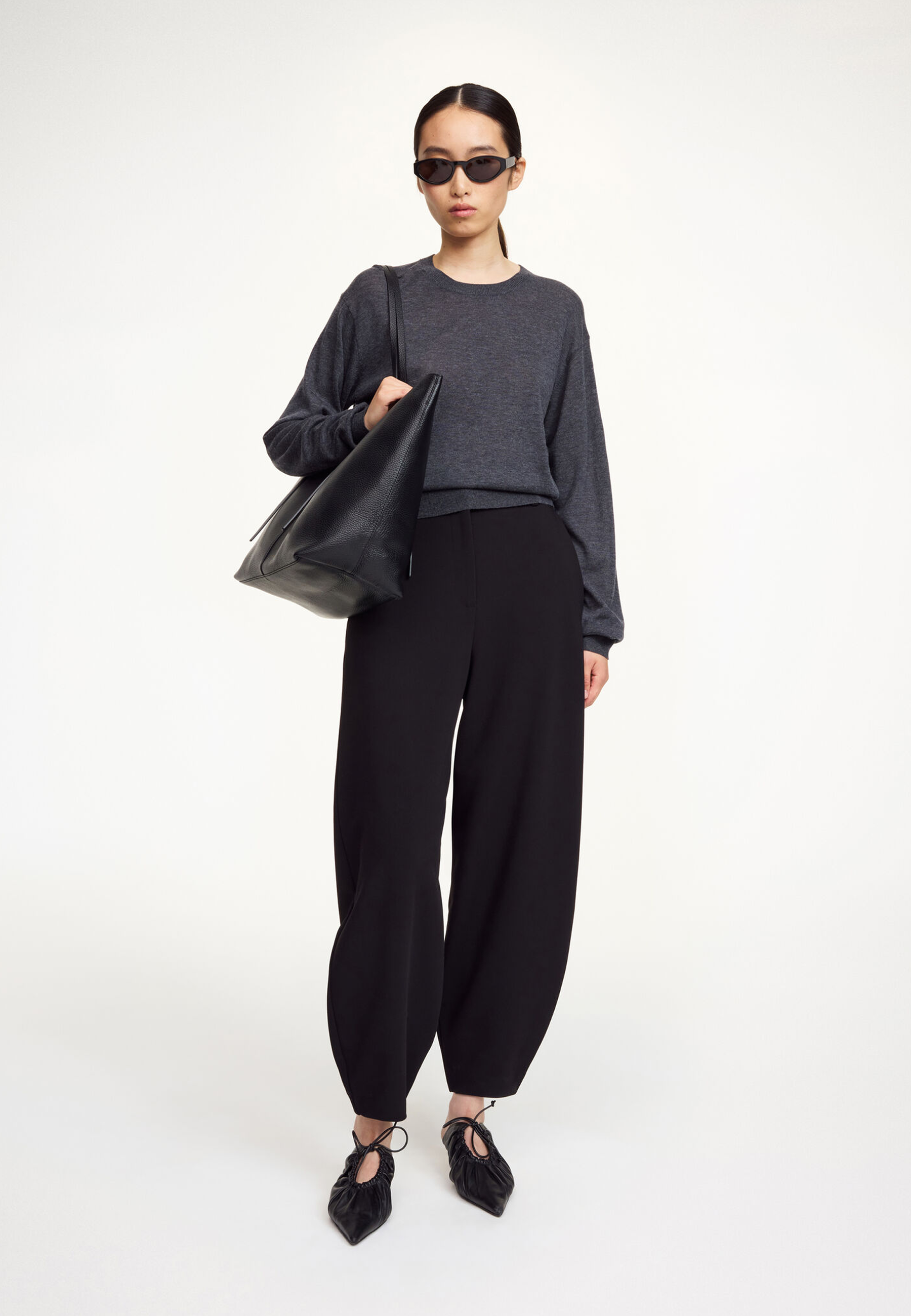 Carlien Barrel Fit Hose | Black