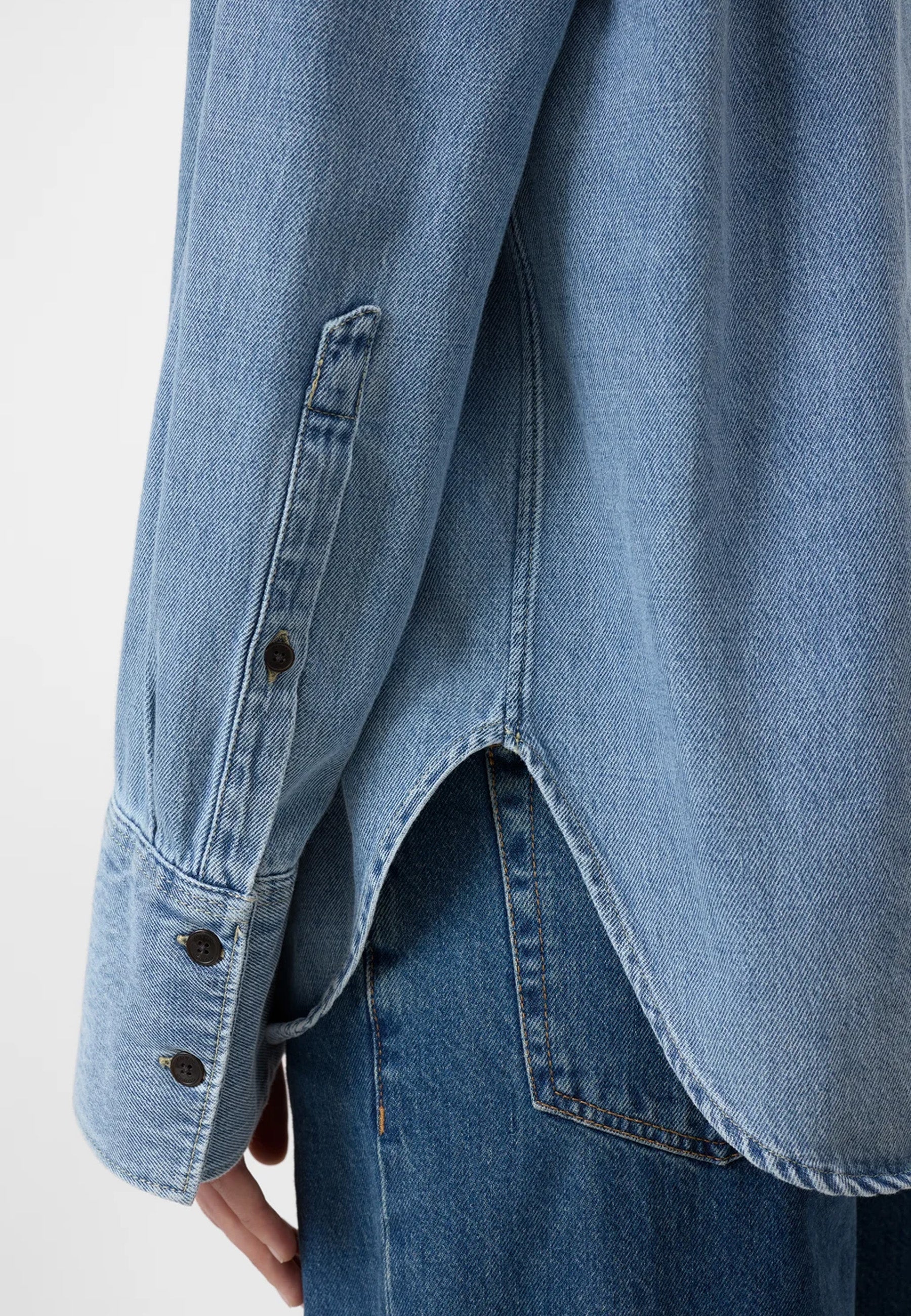C94789 Scarf Denim Bluse | Light Blue