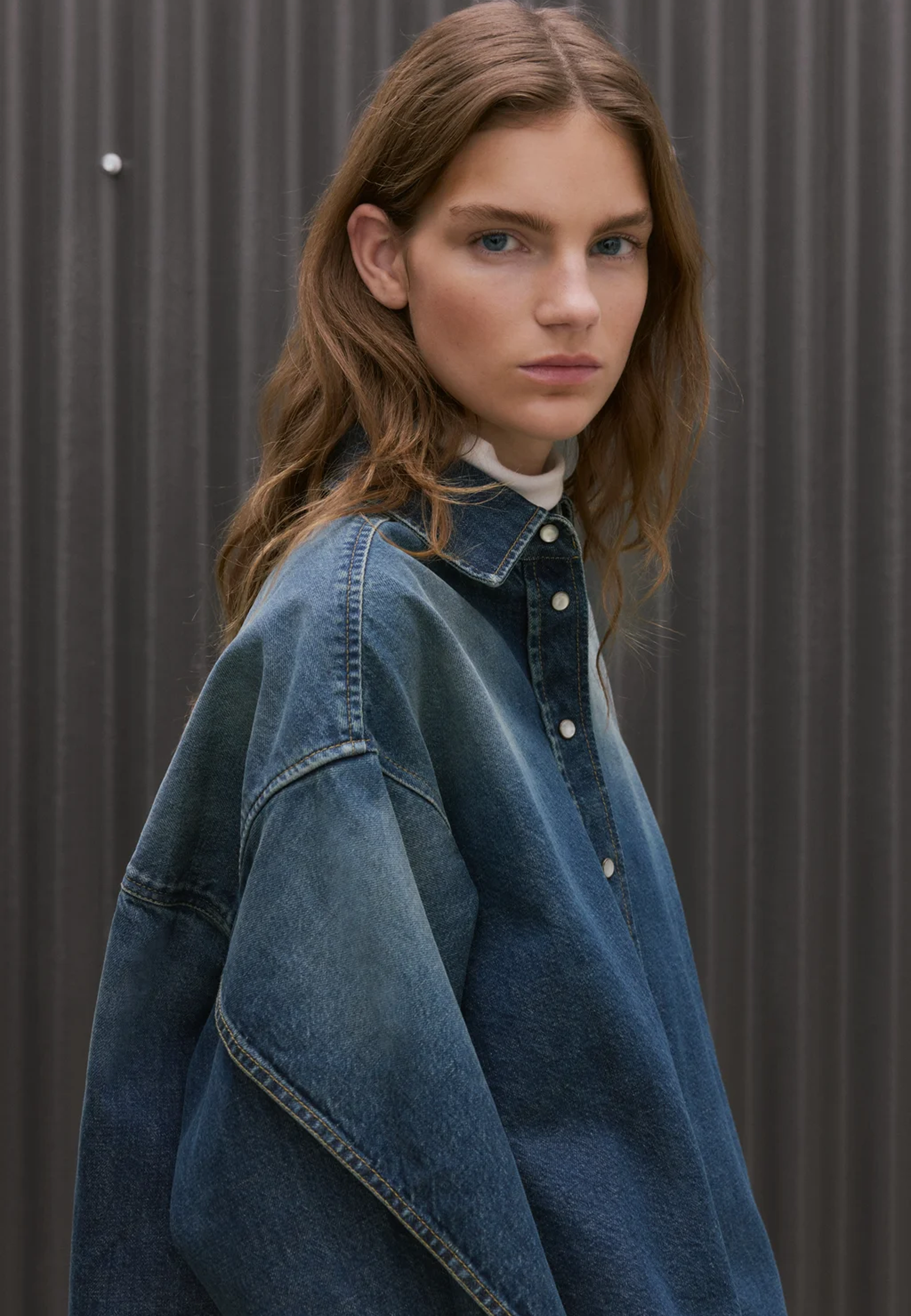 C94900 Overlay Detail Bluse | Dark Blue