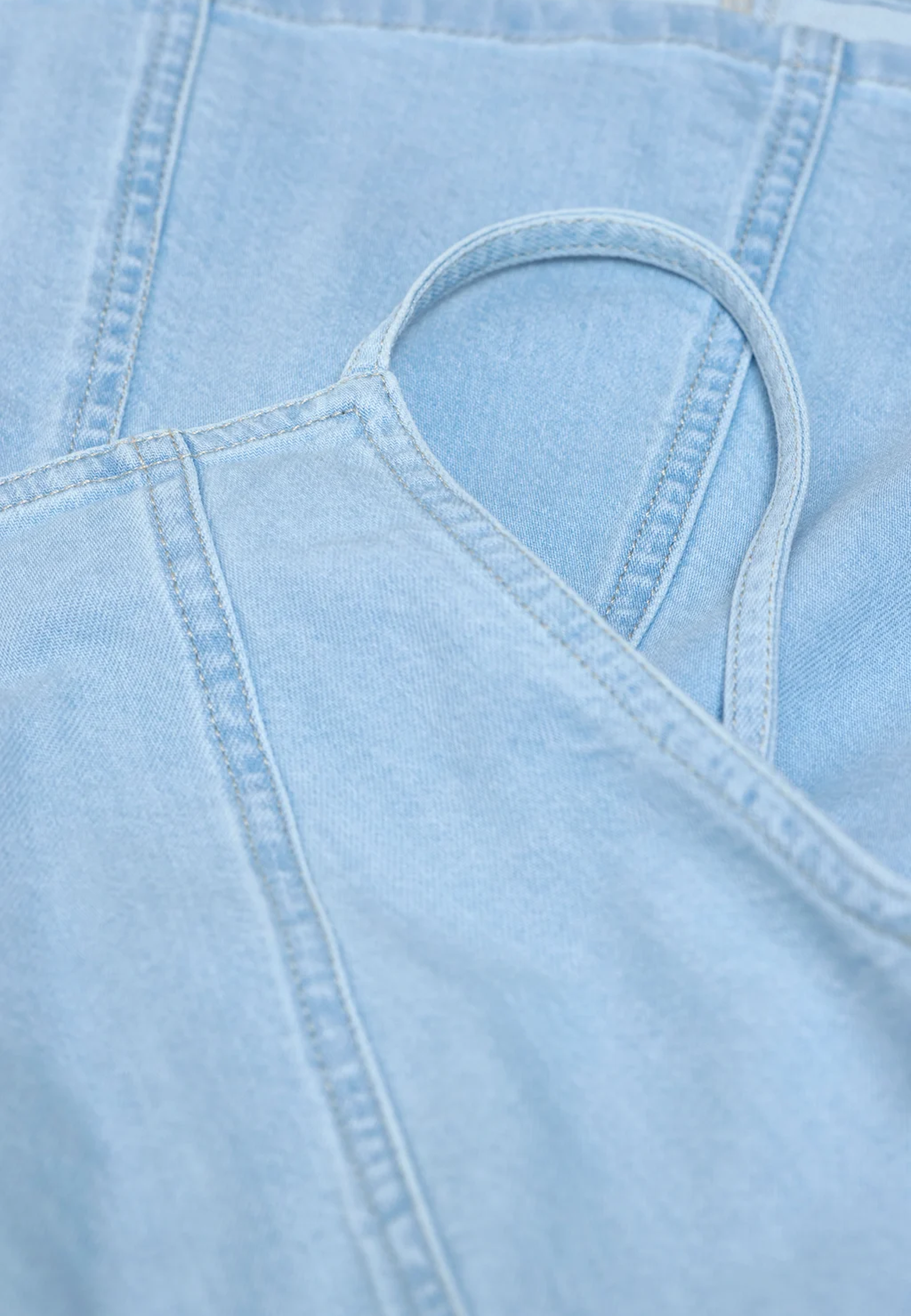 C94922 Strap Jeans Top | Light blue