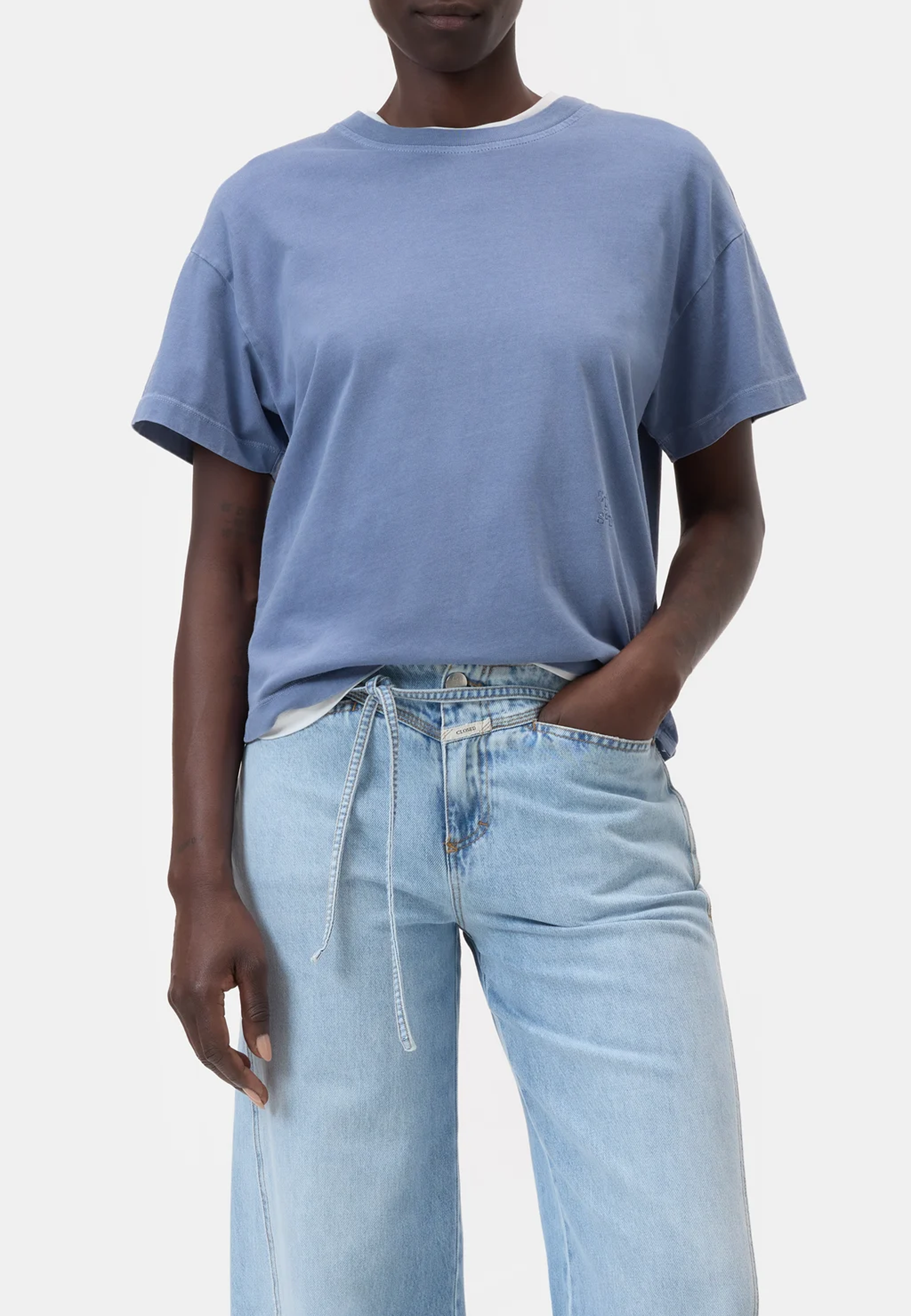 C95561 Slit T-Shirt | Stone Blue