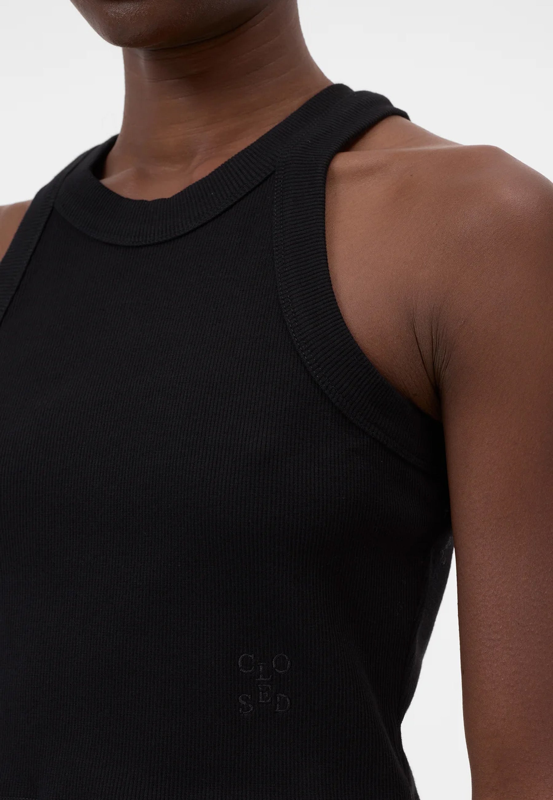 C95568 Cropped Racer Tank Top | Black