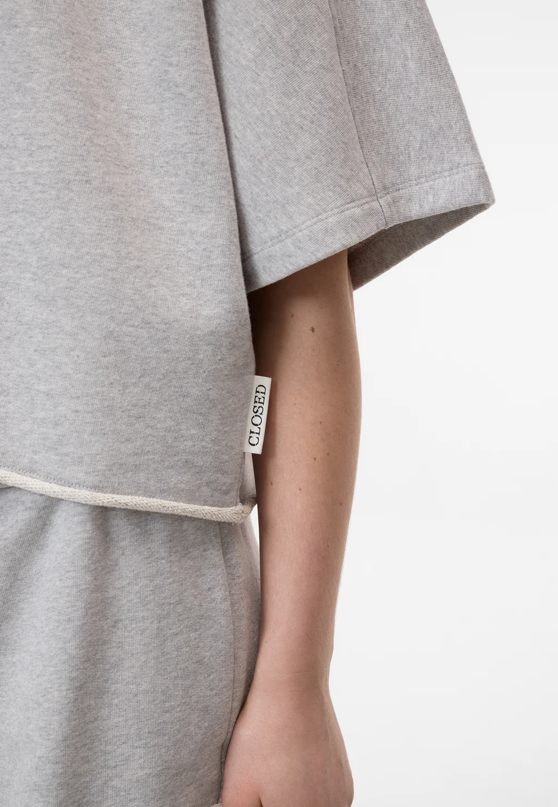C95763 Deep Yoke T-shirt | Lysegrå Melange