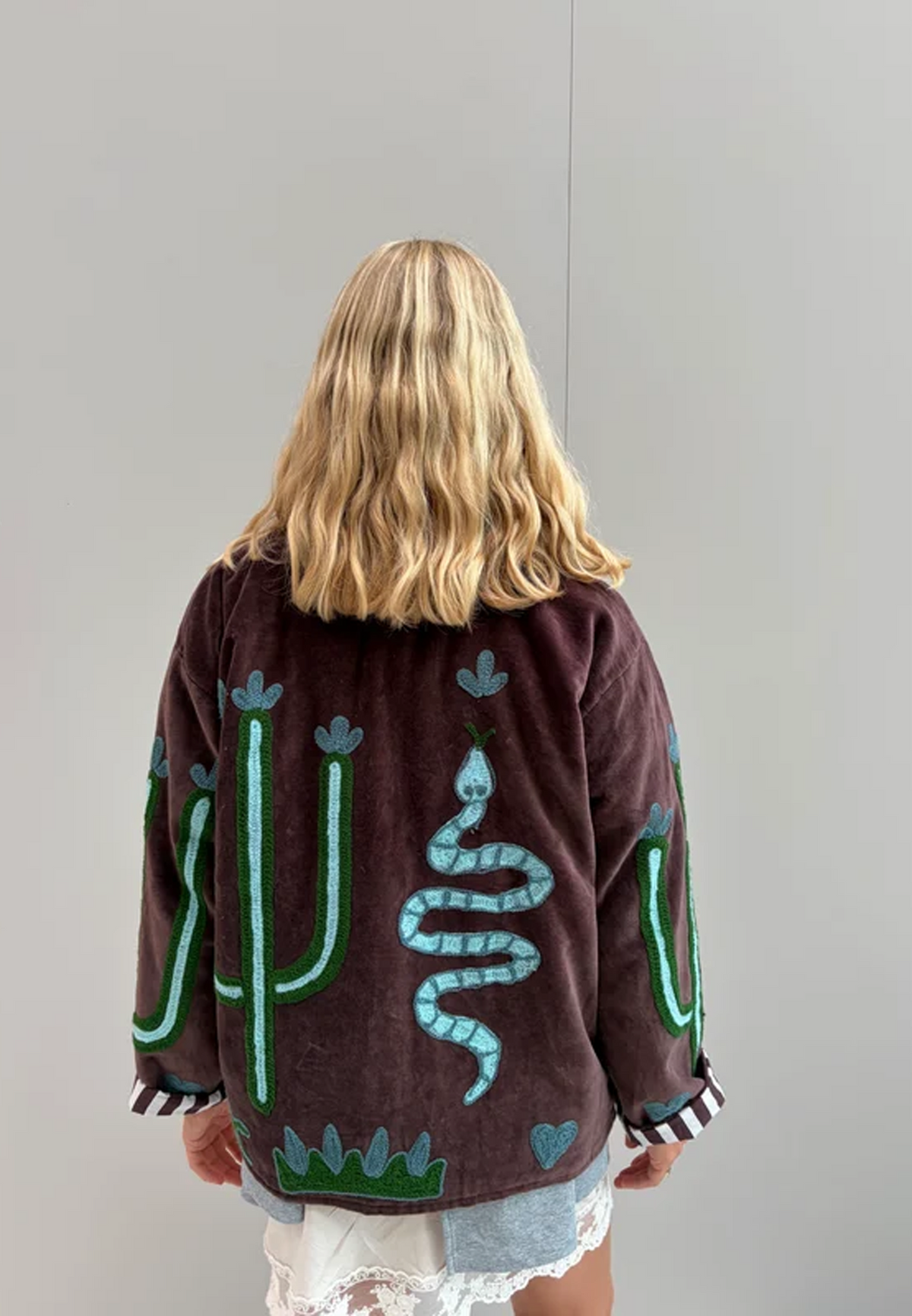 Brisa Embroidery Jacke | Brown