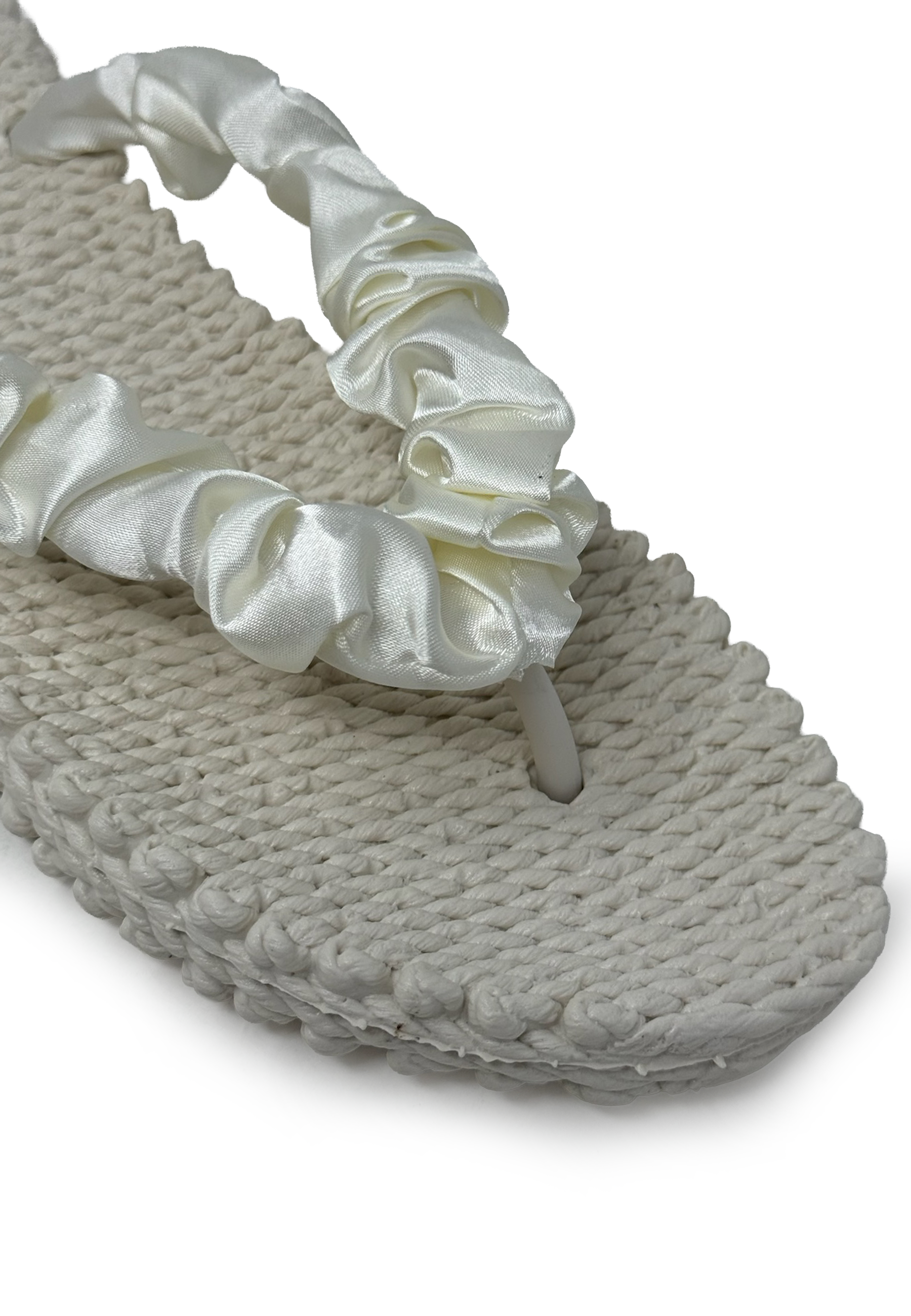 Cheerful 06 toe separator sandal | Milk cream