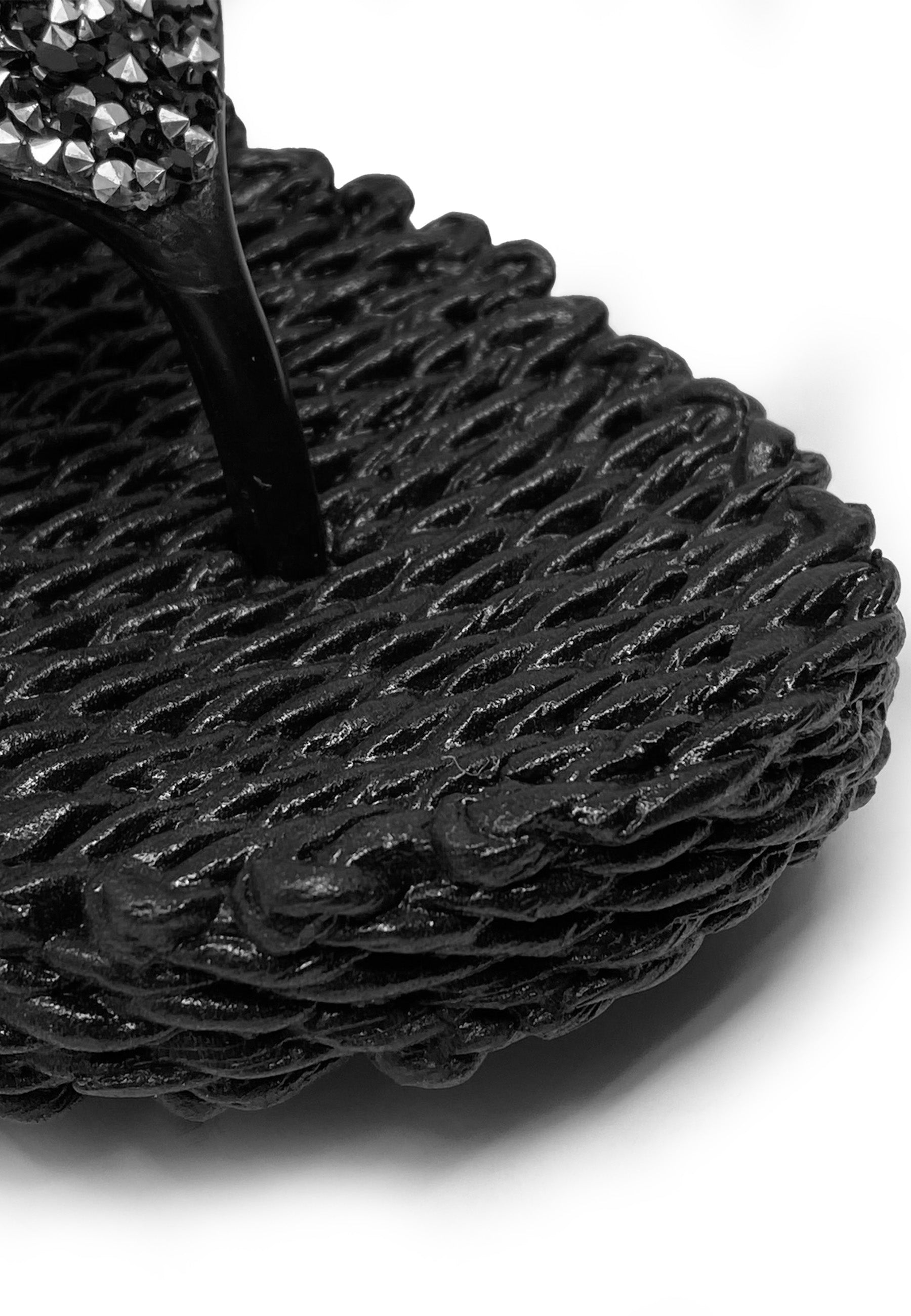 Cheerful 15 Toe Separator Sandal | Black