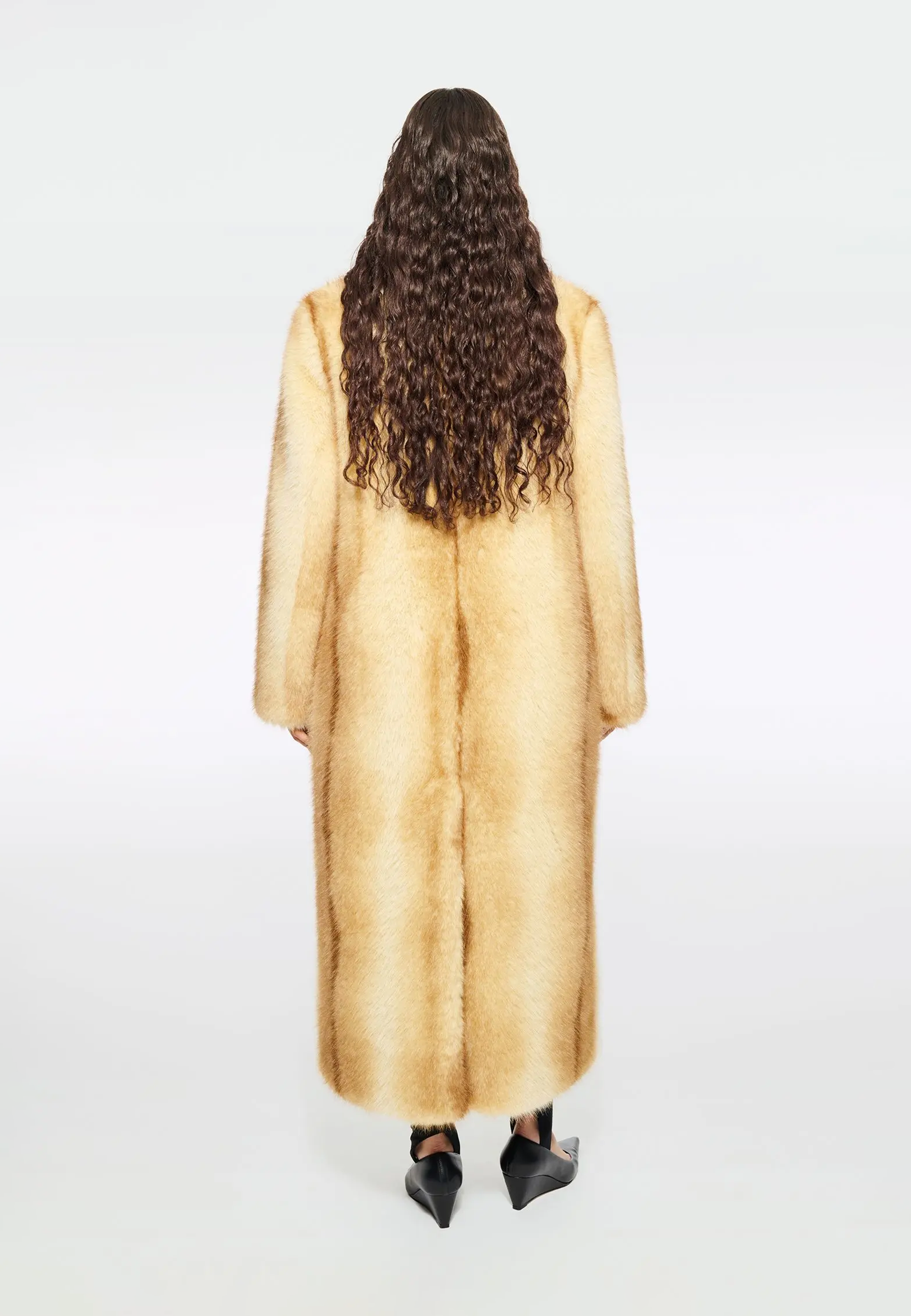 Nora Fake Fur Mantel | Electric Red