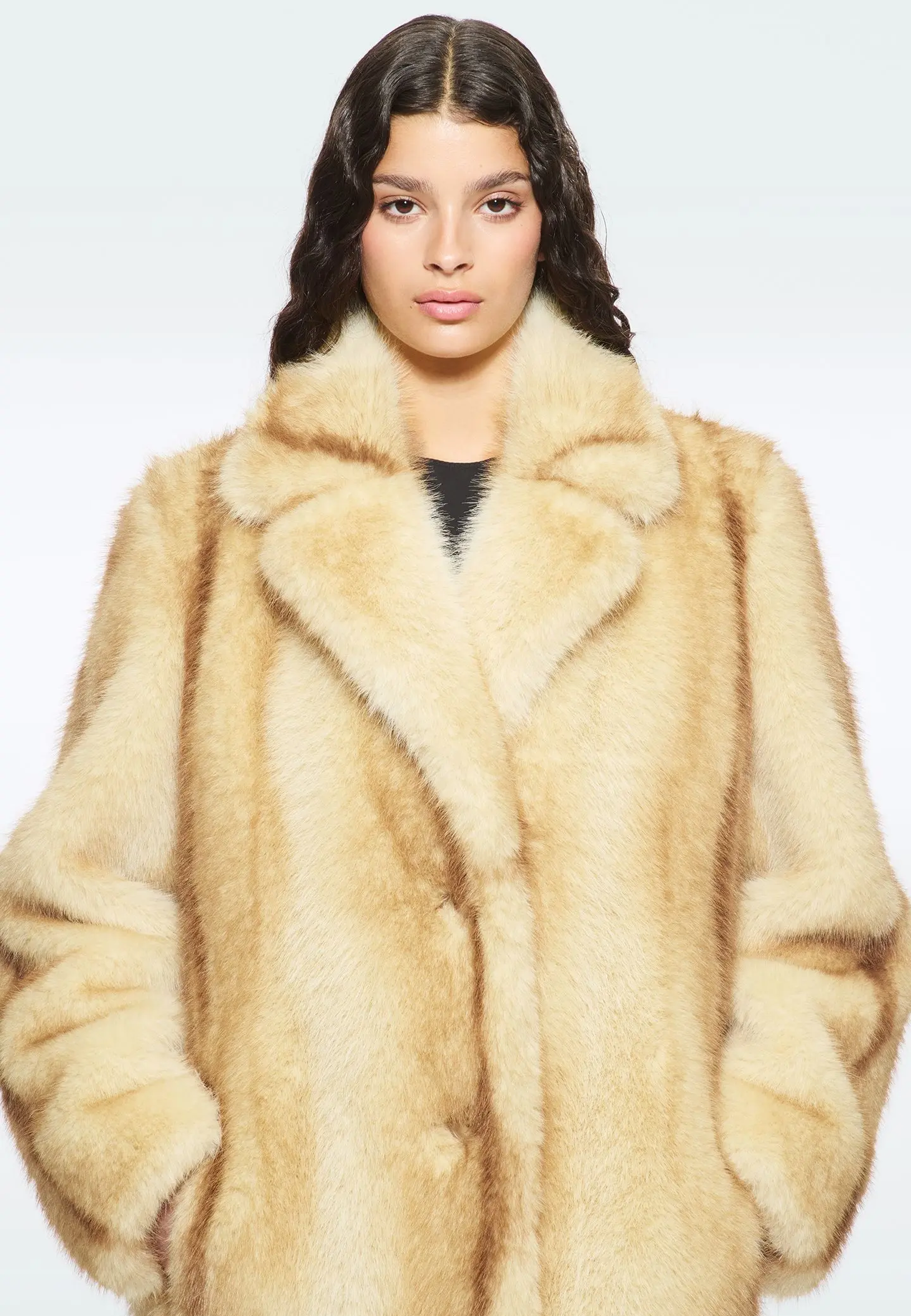 Nora Fake Fur Mantel | Electric Red