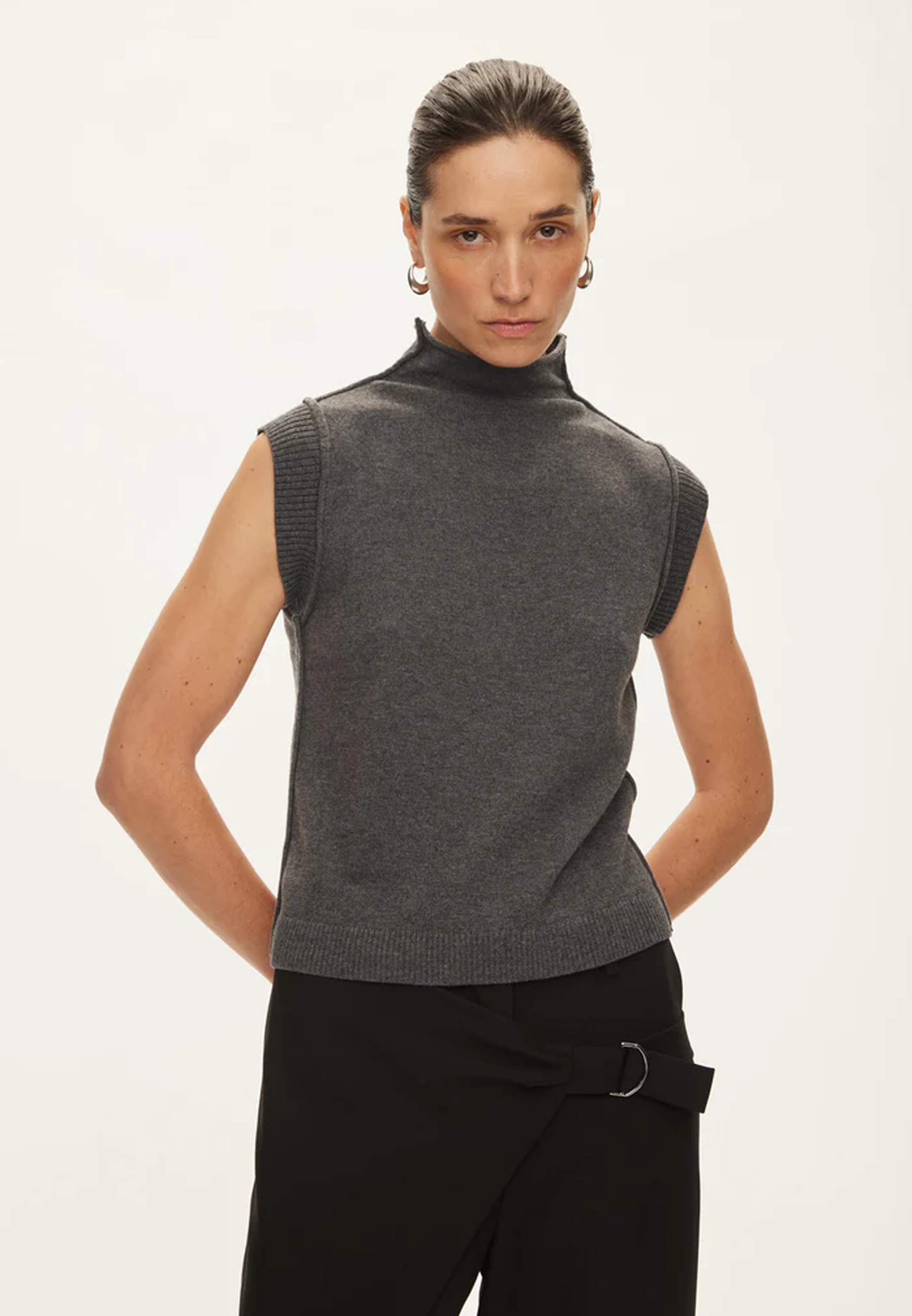 Carla Stehkragen Cashmere Top | Dark Gull