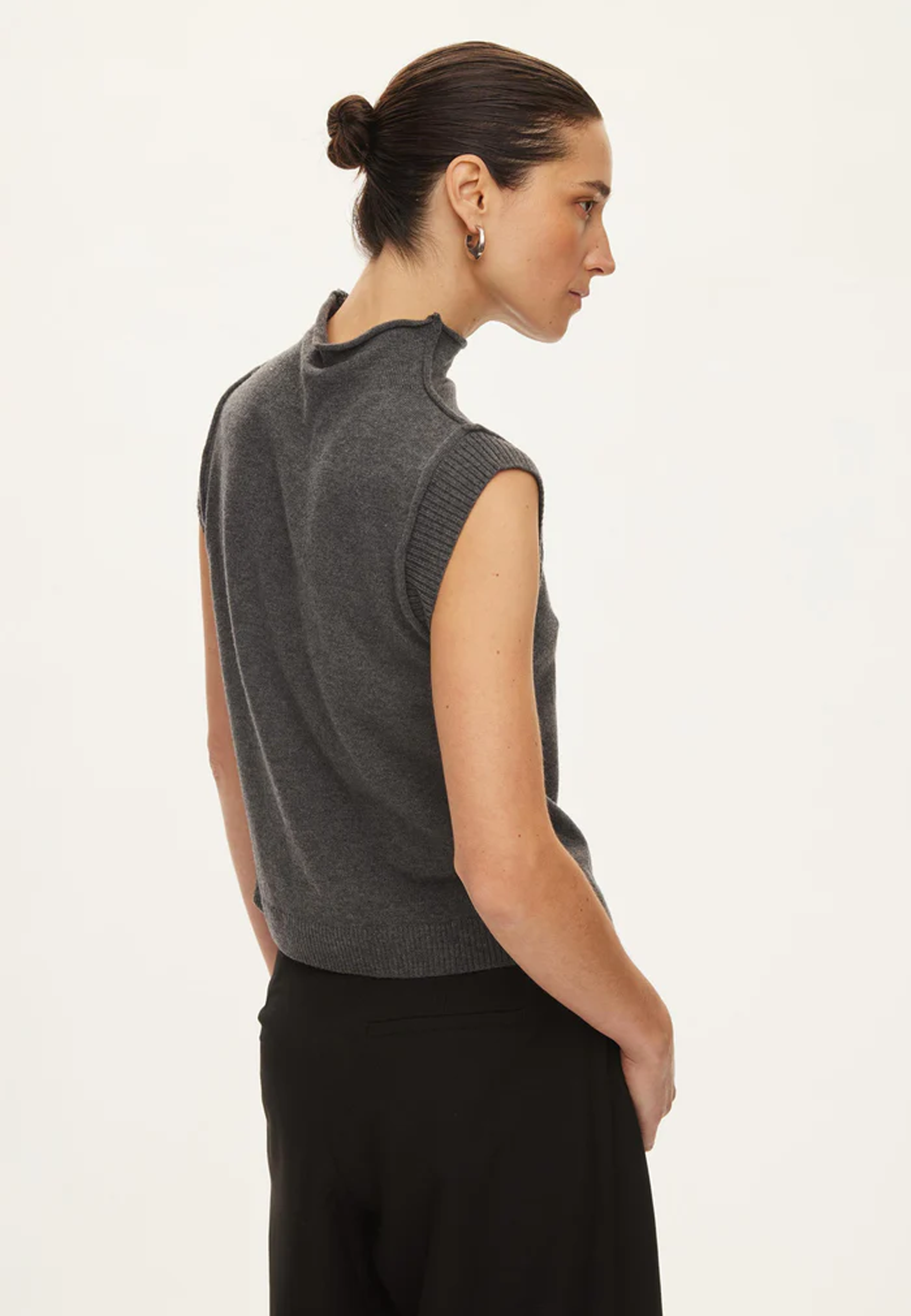 Carla Stehkragen Cashmere Top | Dark Gull