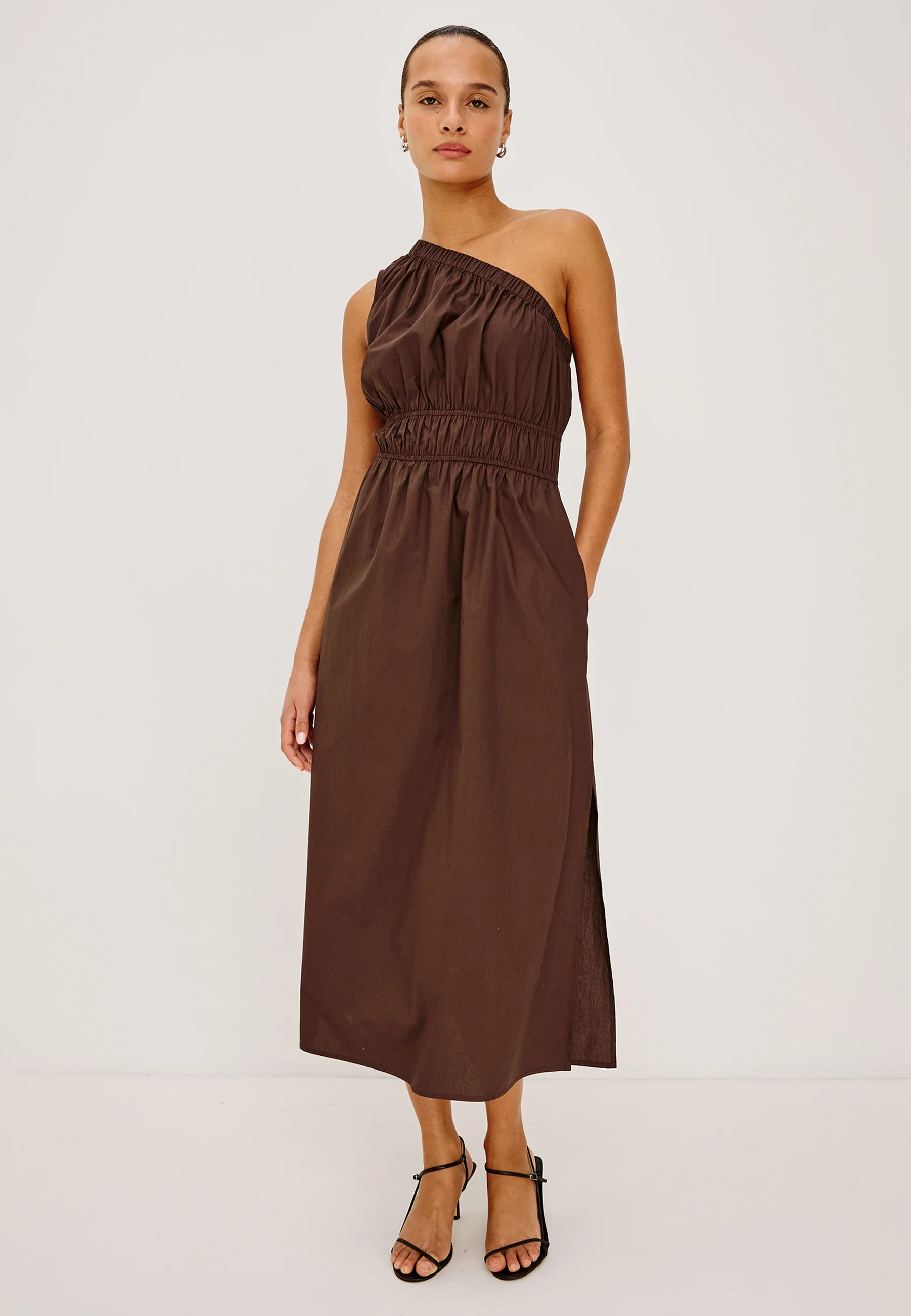 Selani Oneshoulder Midikleid | Espresso