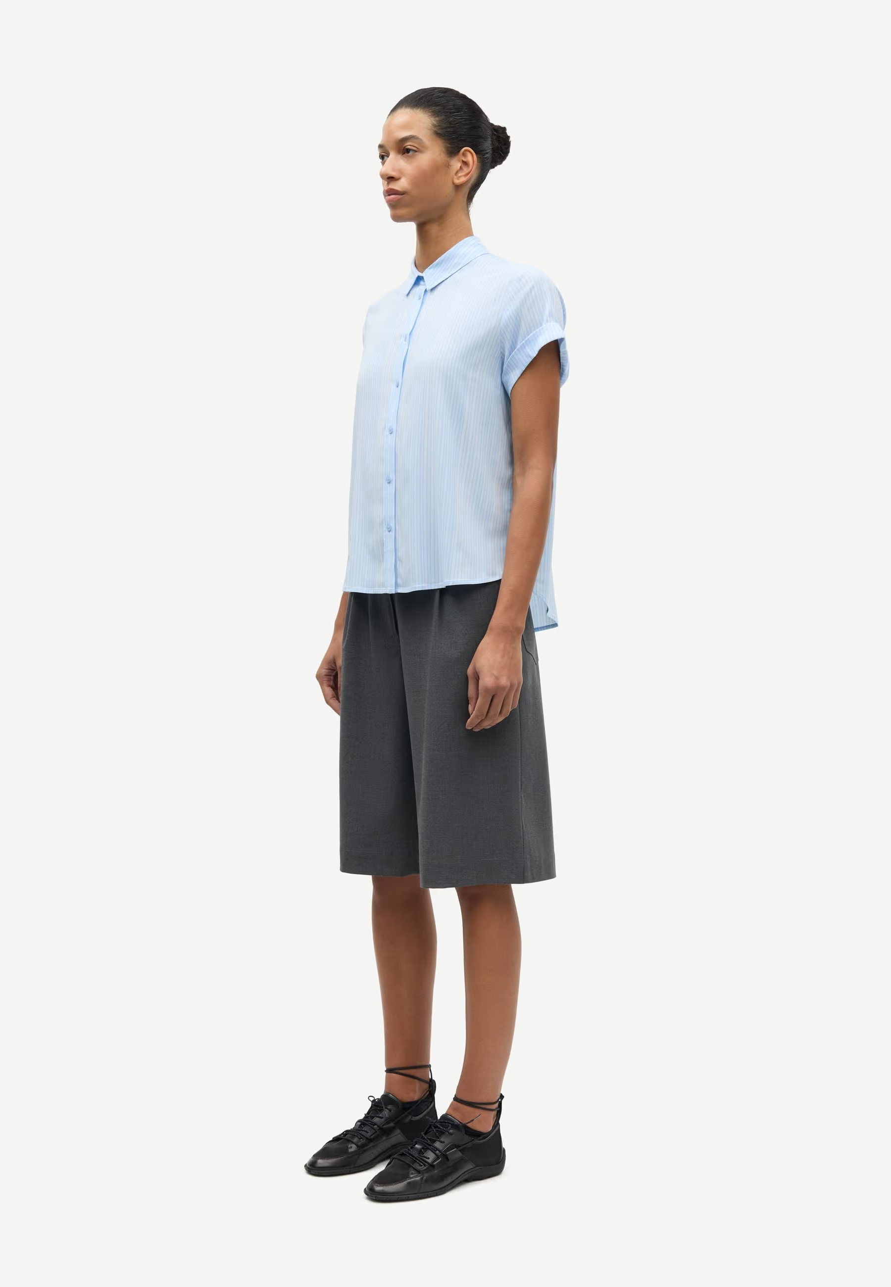 Saharper Bundfalten Bermuda | Ombre Blue
