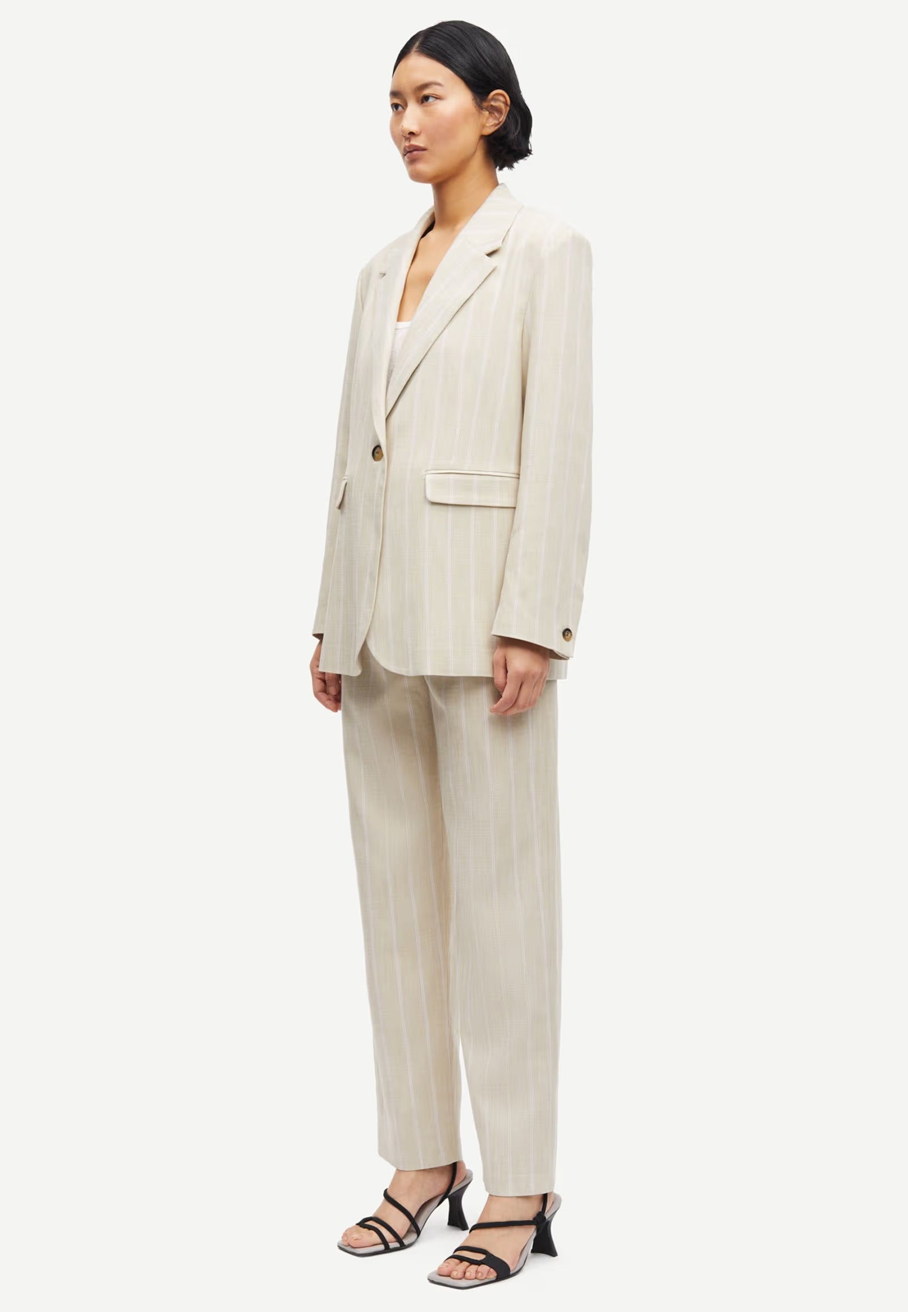 Sahaven Blazer | White Pepper