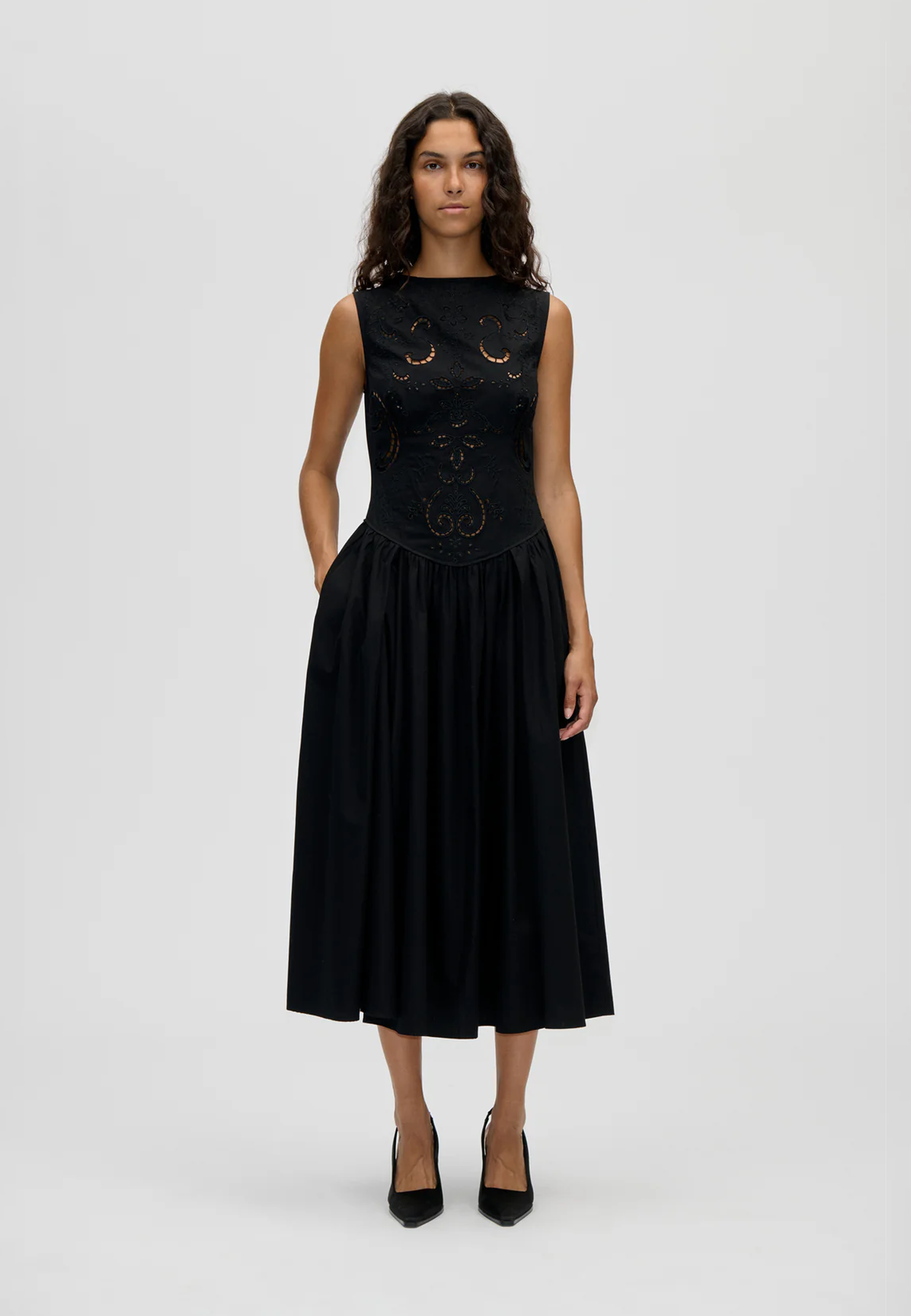 2484 Broderet Midi-kjole | Borderie Anglaise