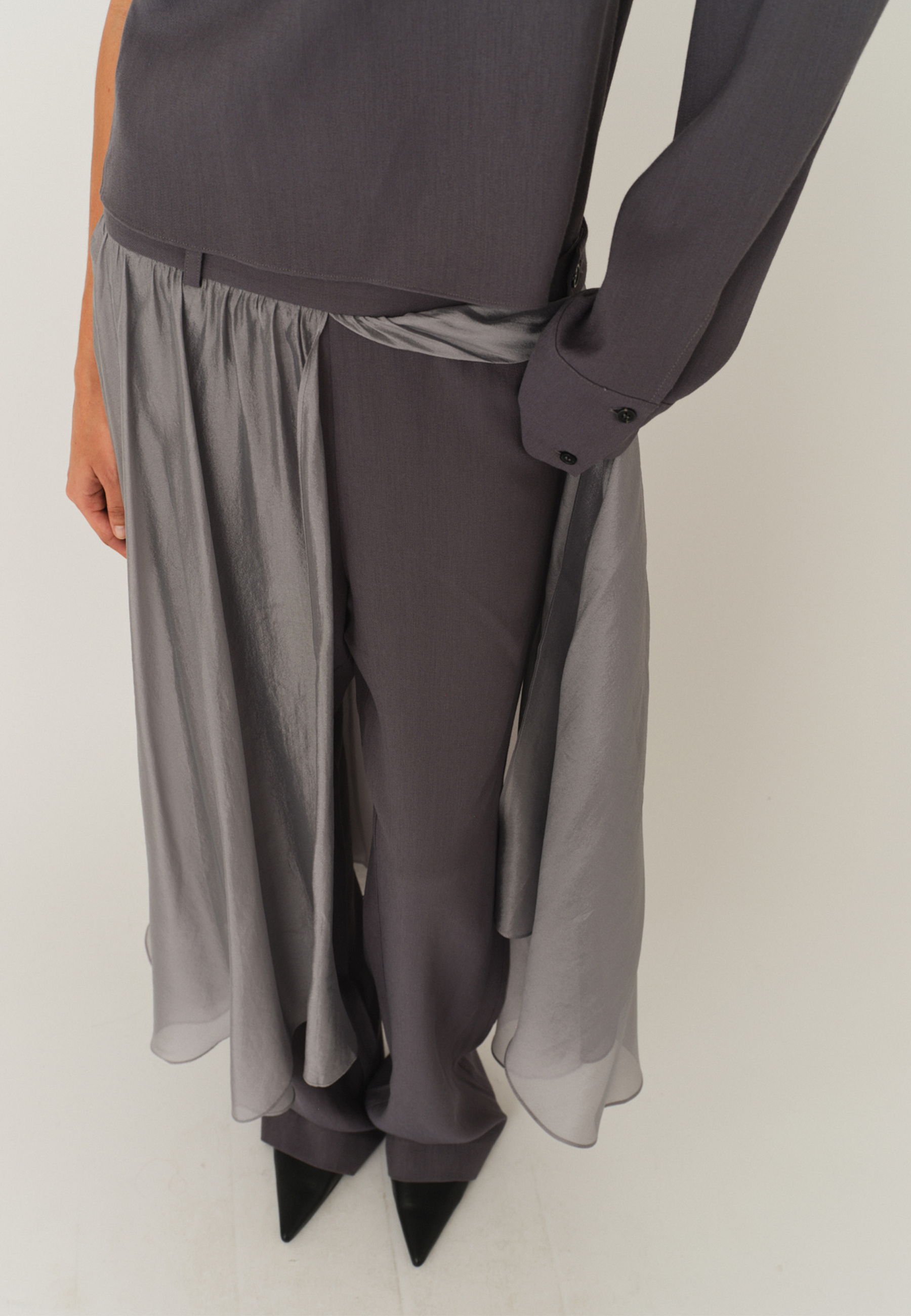 Andrea Gown Hose | Charcoal