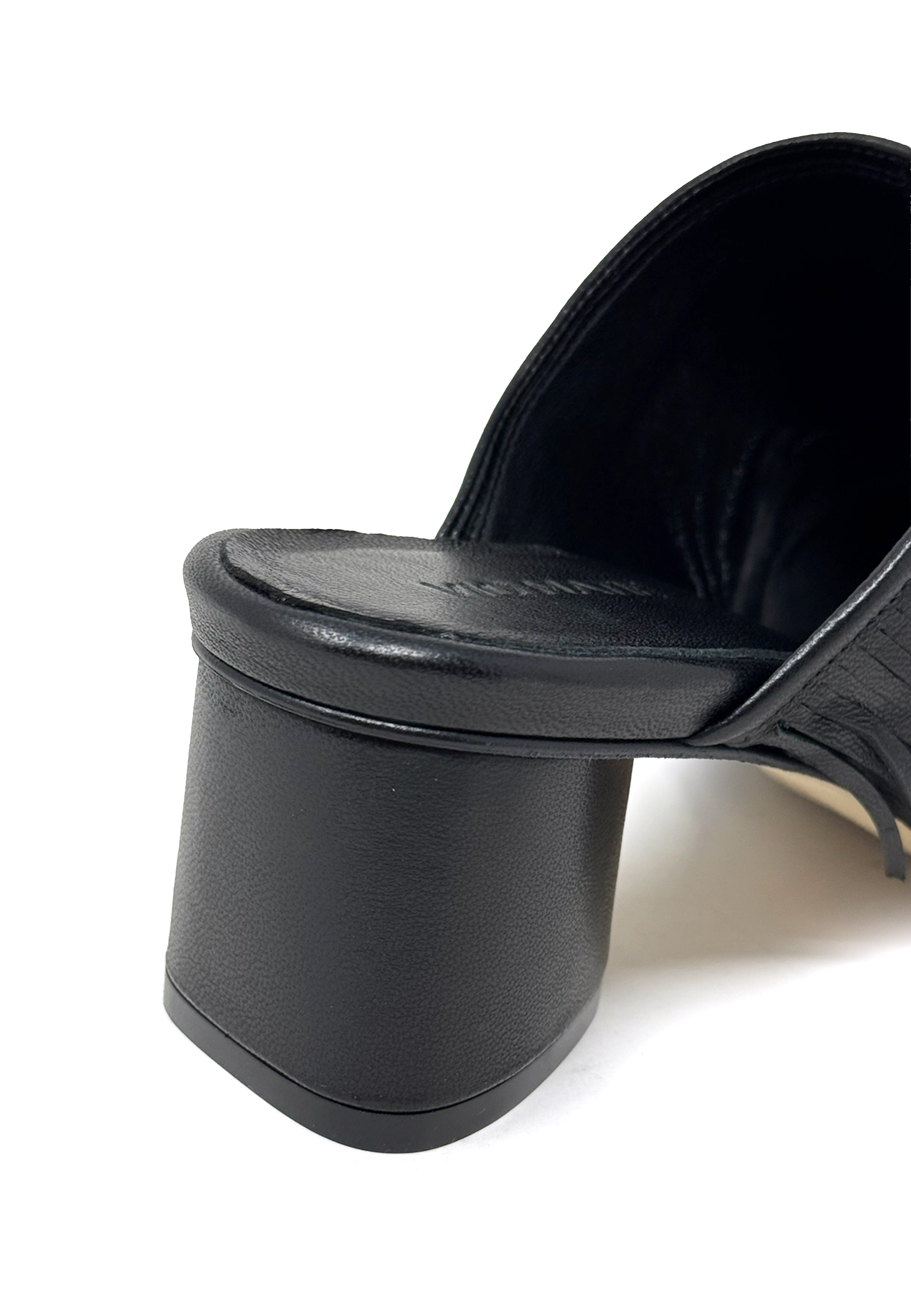 1K5602D Fringed Heel Mule | Black
