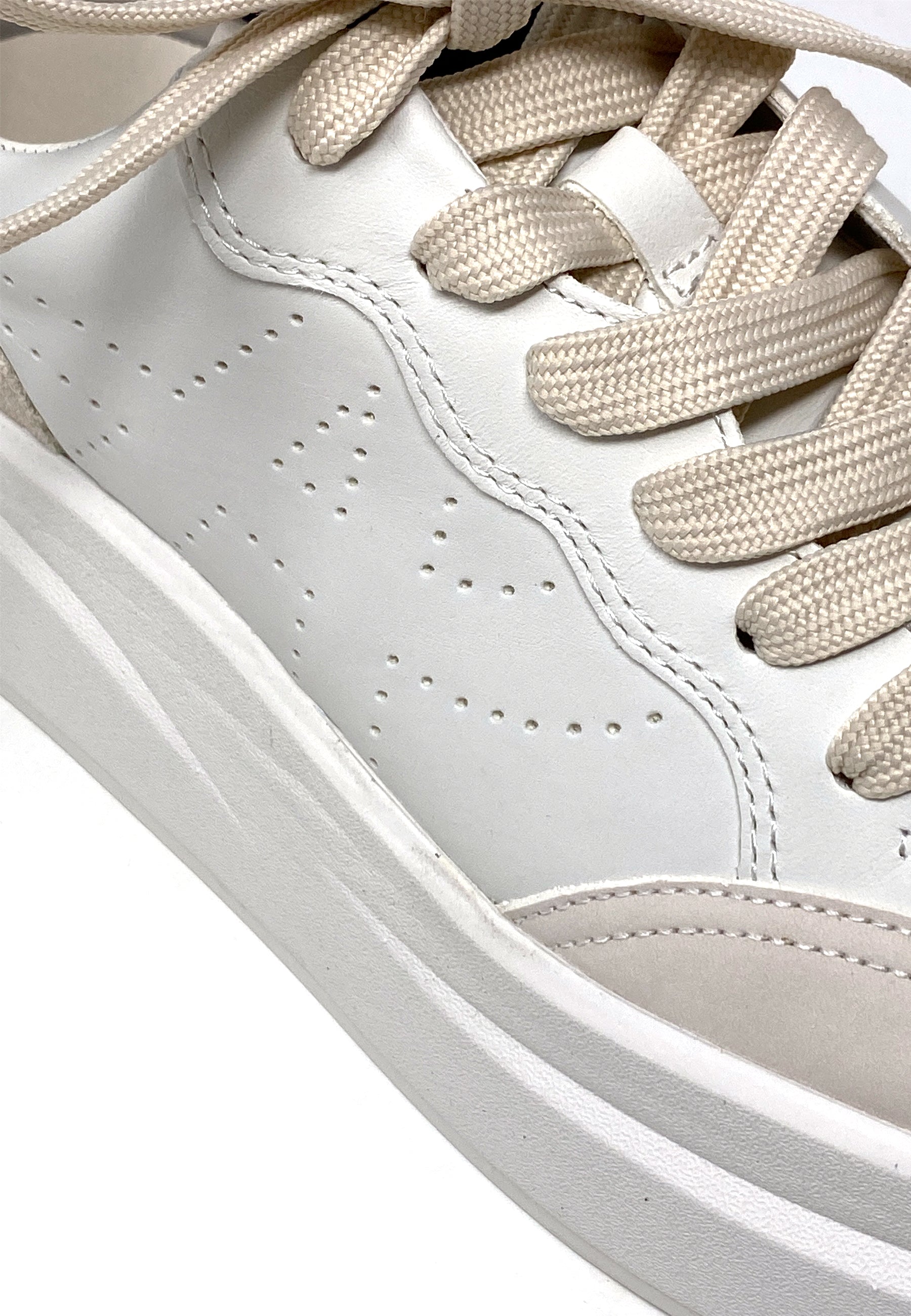 Impulse-C Low Top Sneaker | white white
