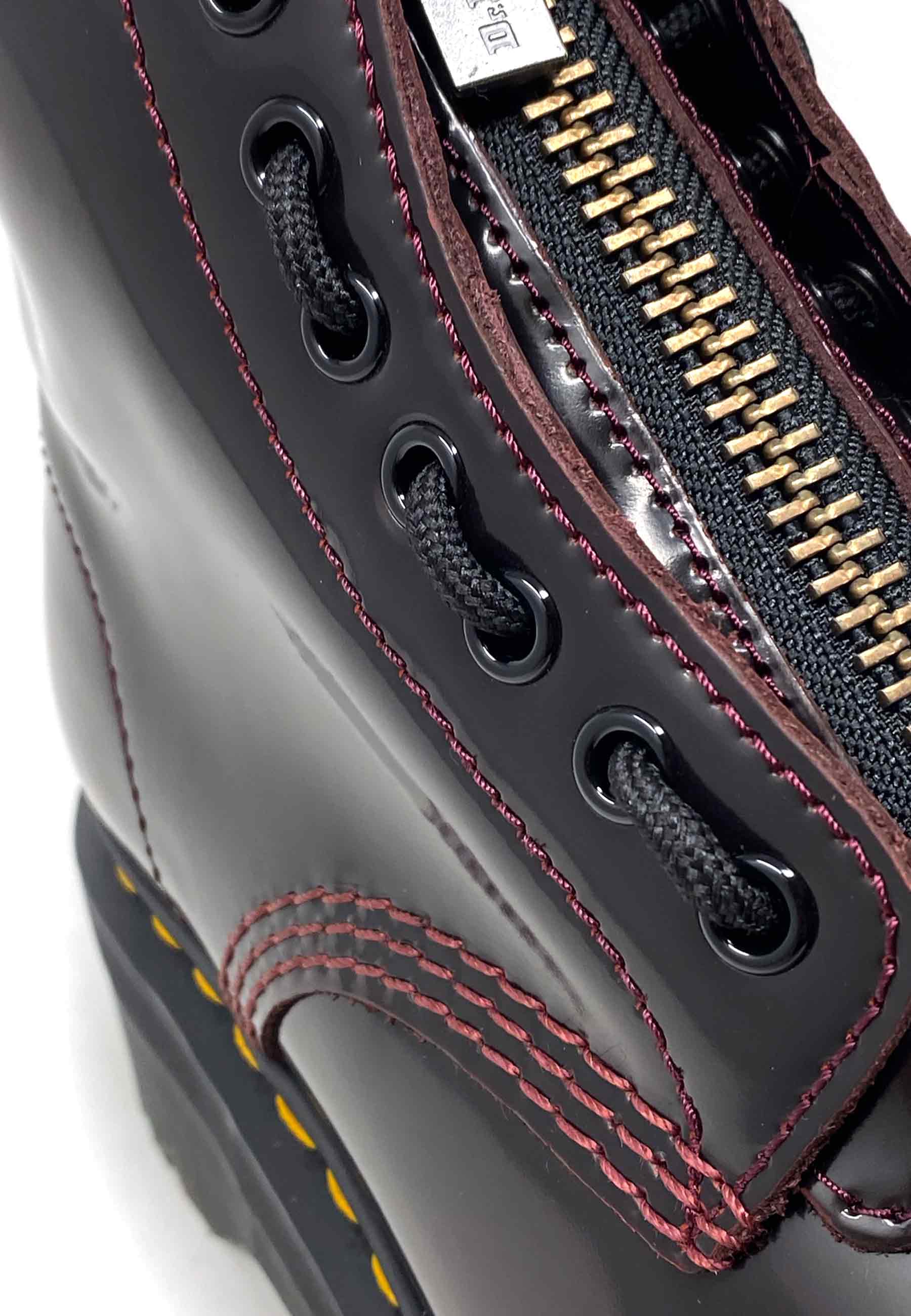 Sinclair boat | Cherry Red Arcadia