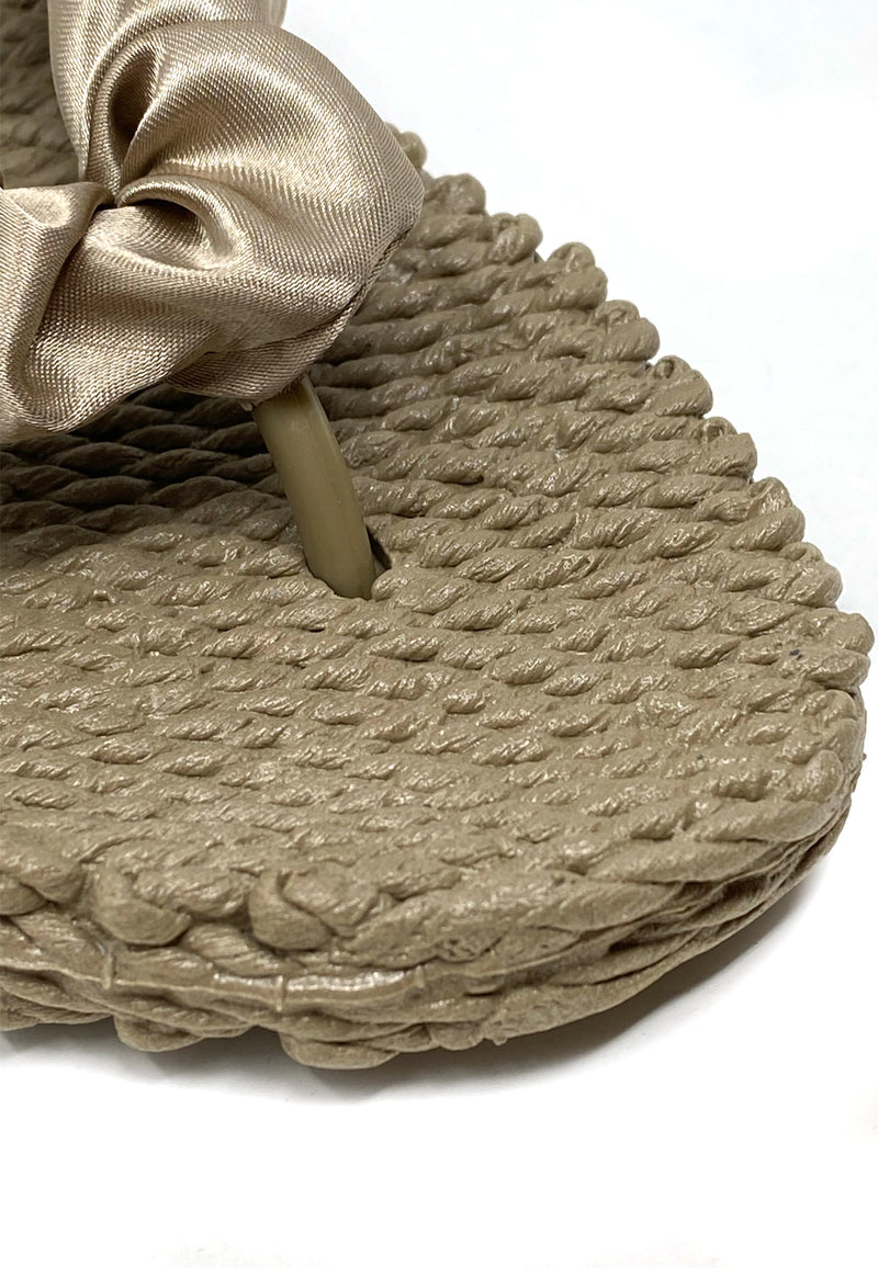 Munter 06 toe separator sandal | Røgelse