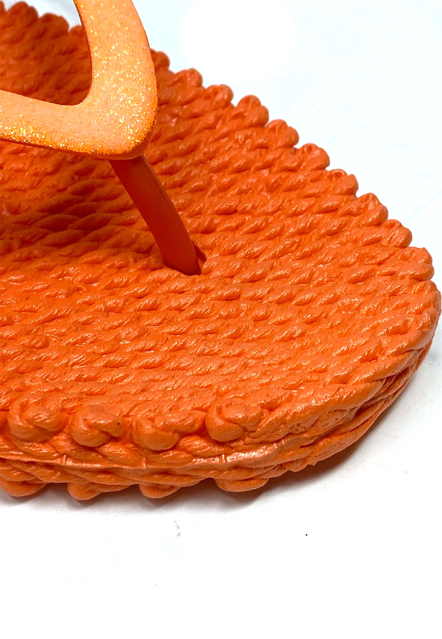 Cheerful 01 toe separator sandal | Hot orange