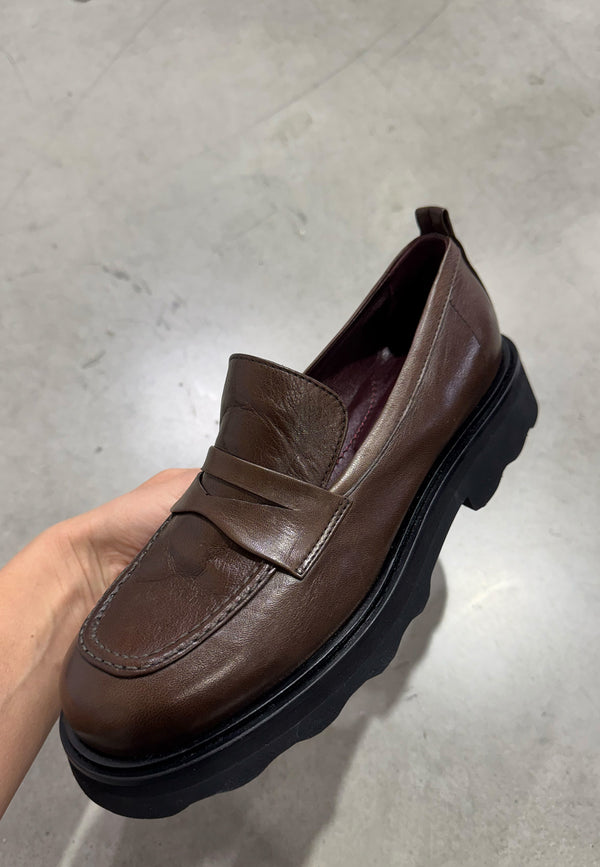 2205 Nicky Loafer | Espresso Glove