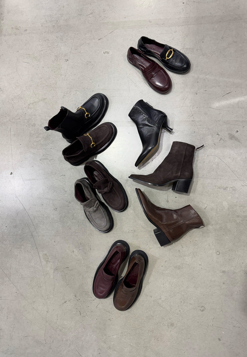 2205 Nicky Loafer | Espresso Glove
