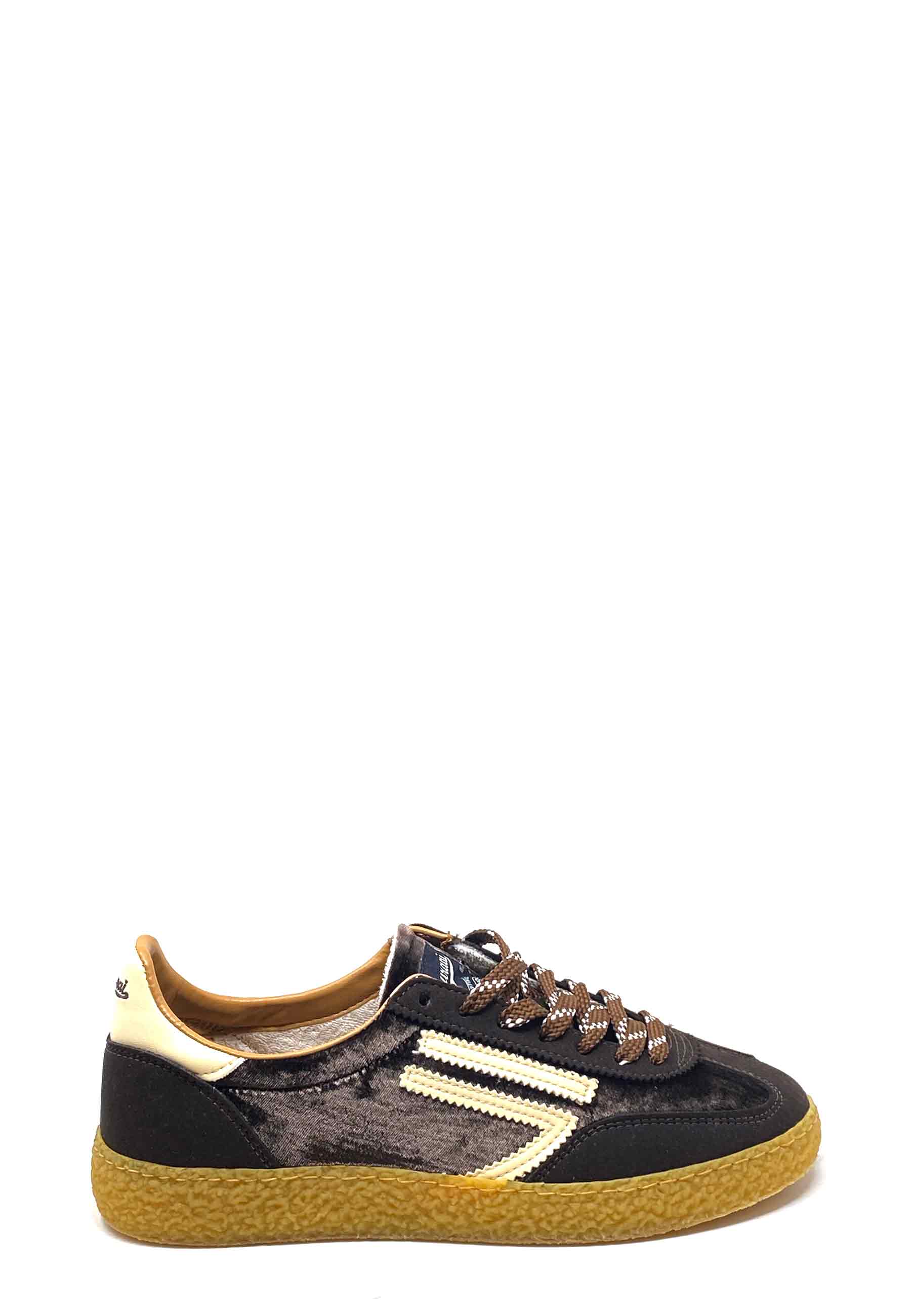 XS Sneaker | Tiramisu Velvet