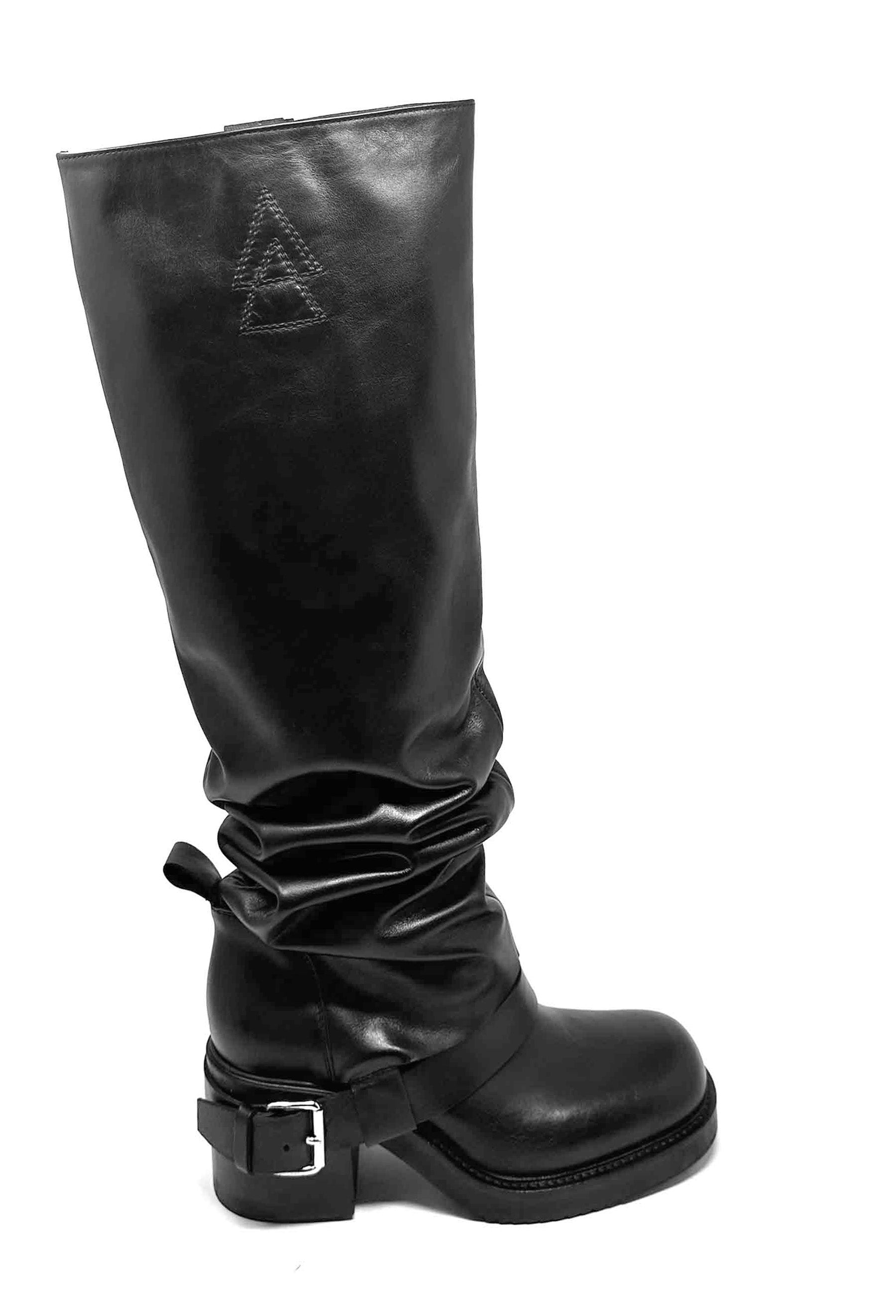 E4048 Langschaftboot | Nero