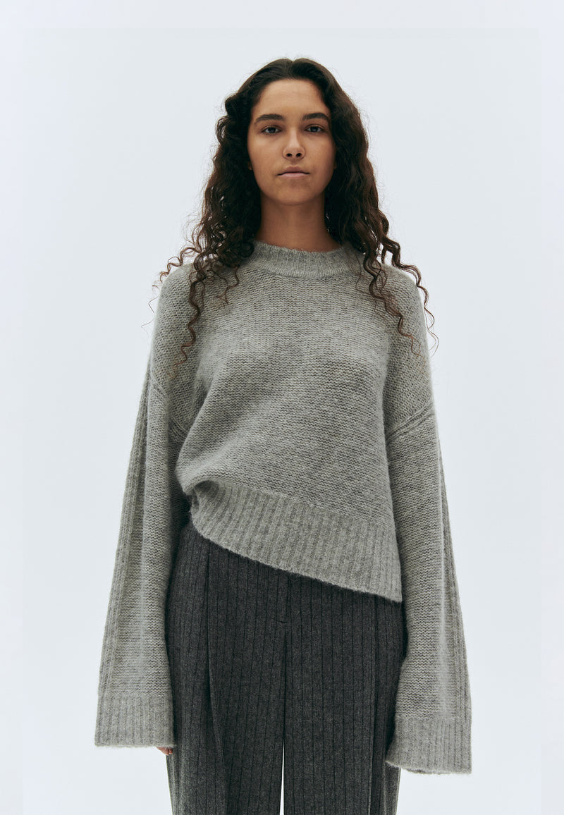 Margrethe Slit Pullover | Smoke