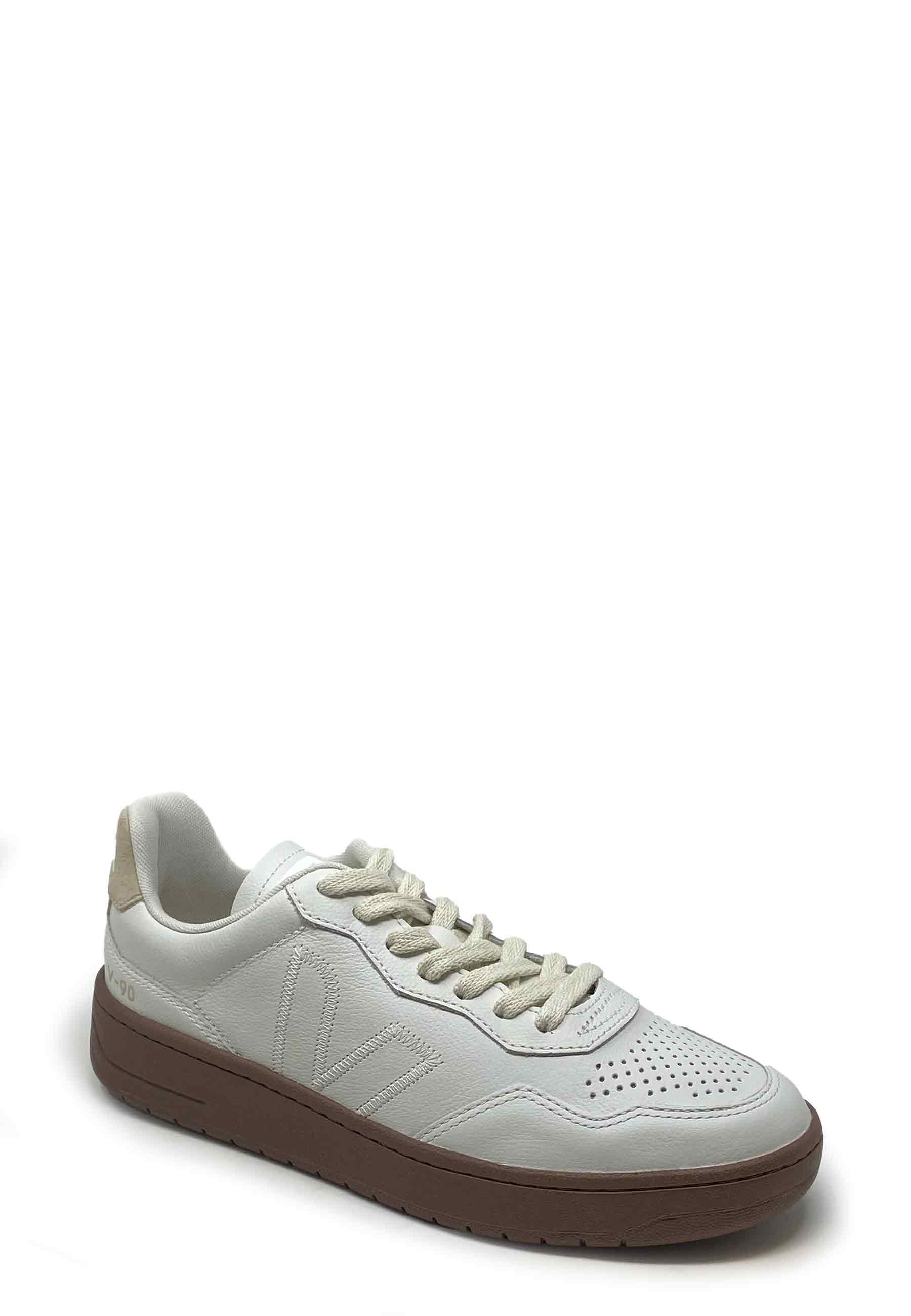 v90 Sneaker | White Pierre