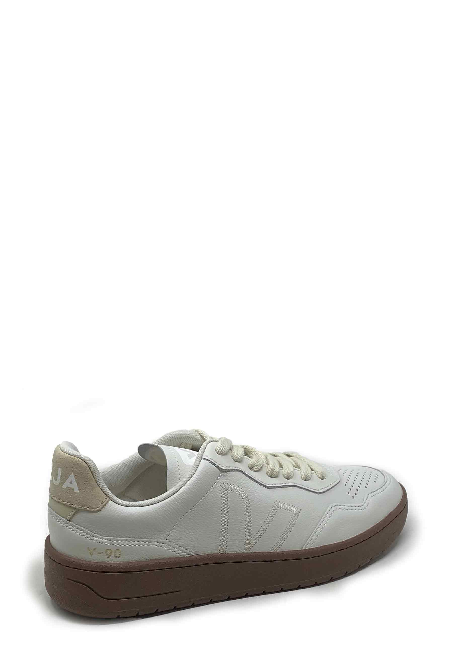 v90 Sneaker | White Pierre