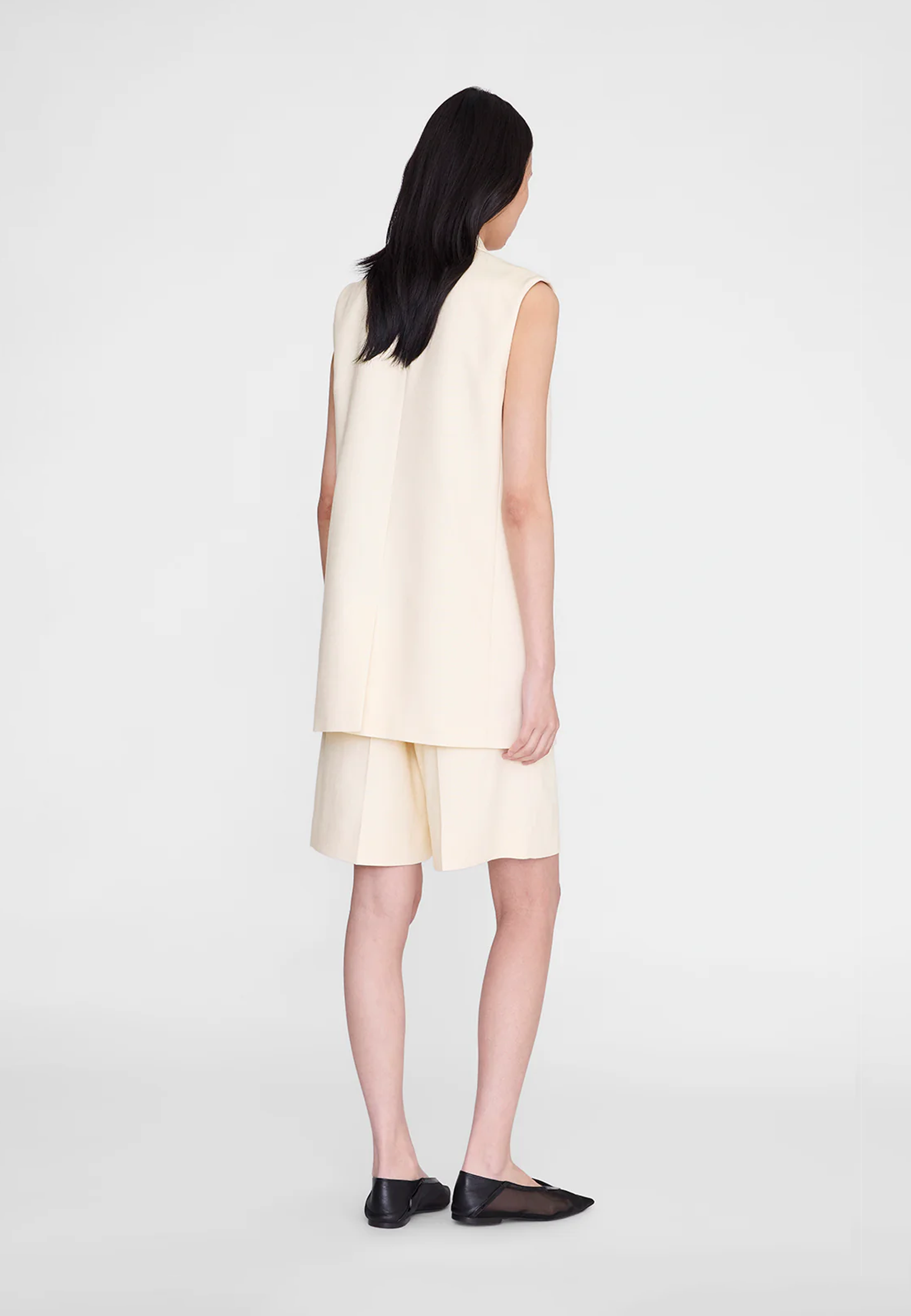 Sara Weste | Cream