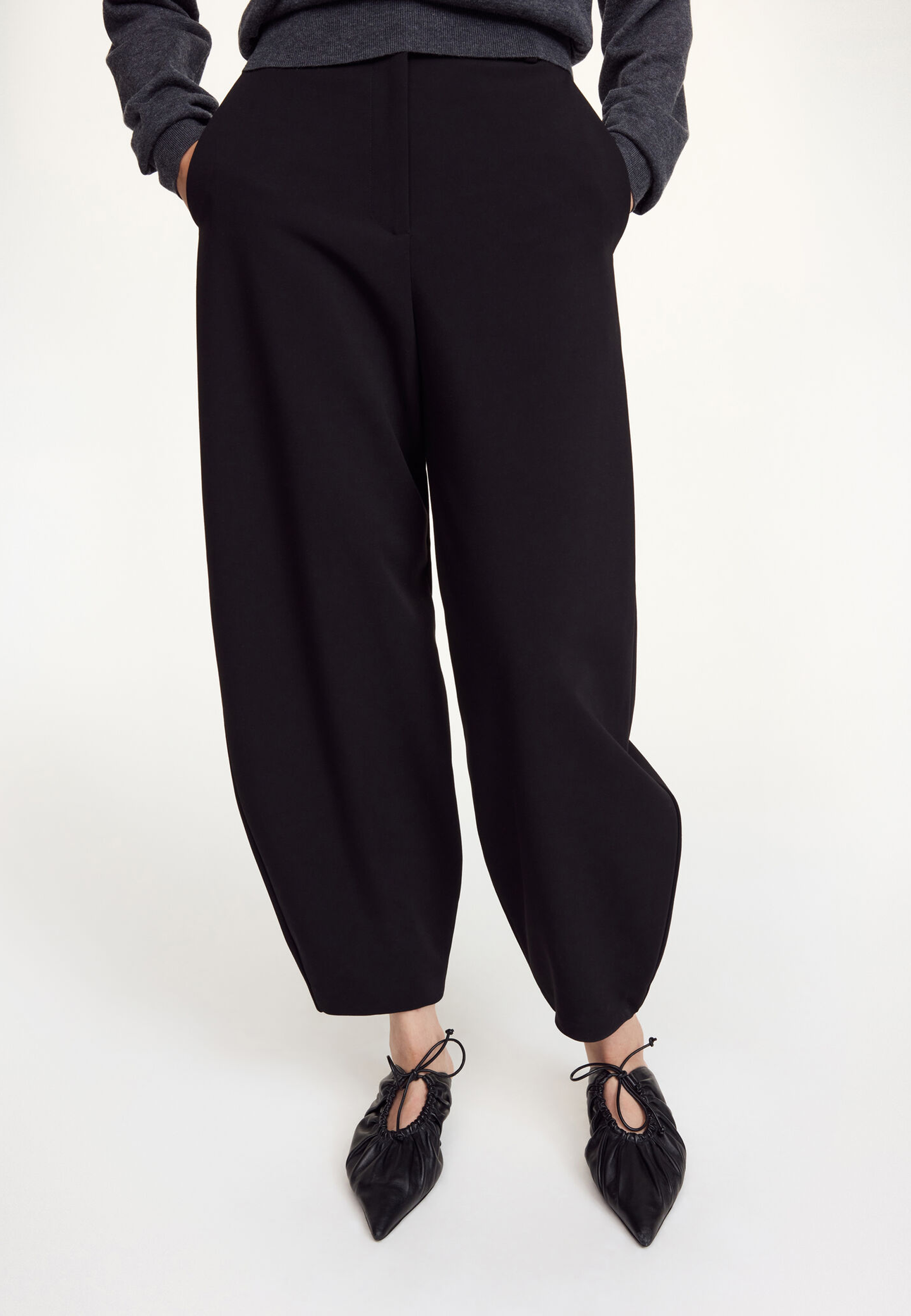 Carlien Barrel Fit Hose | Black