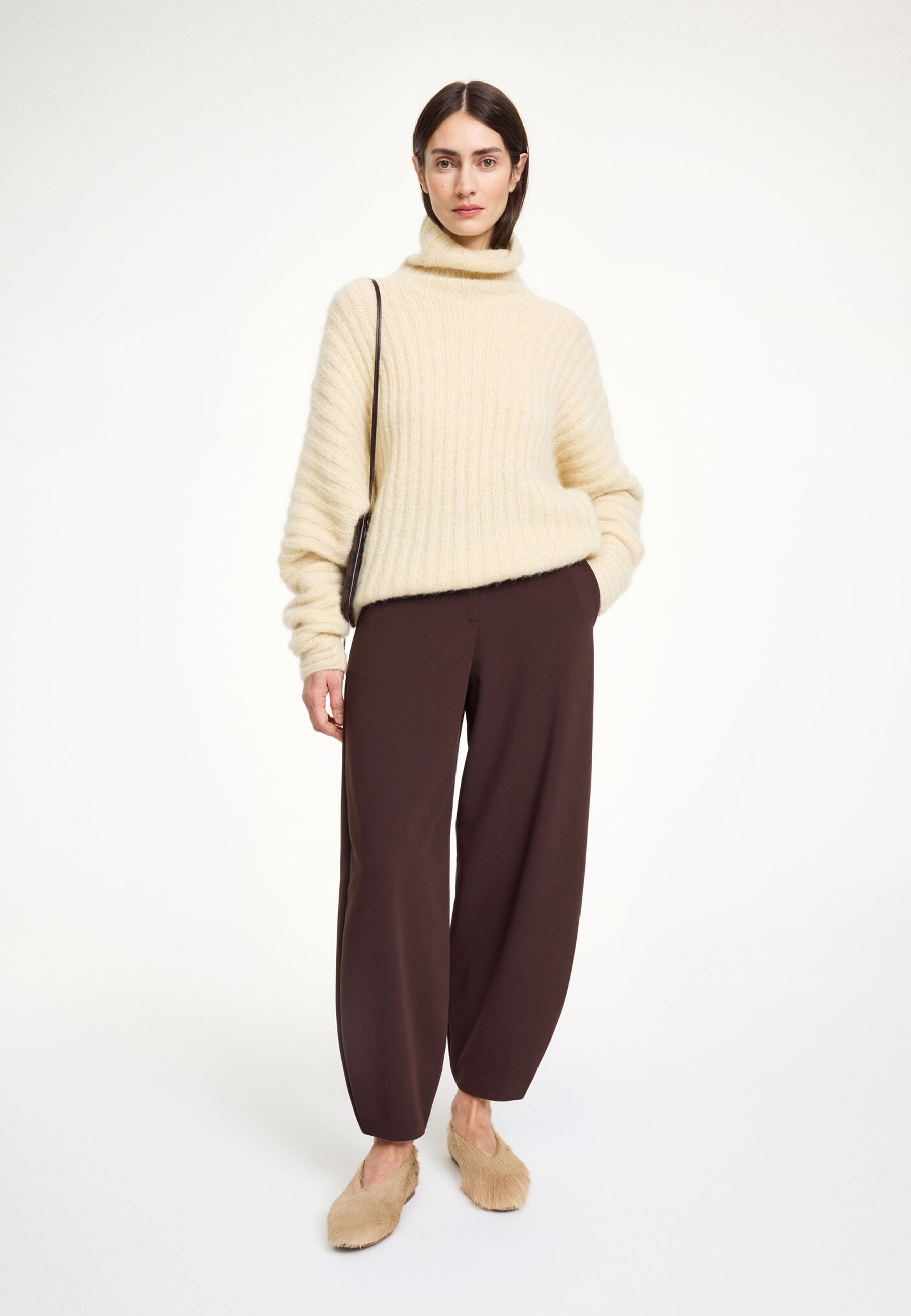 Carlien Barrel Fit Hose | Coffee Brown