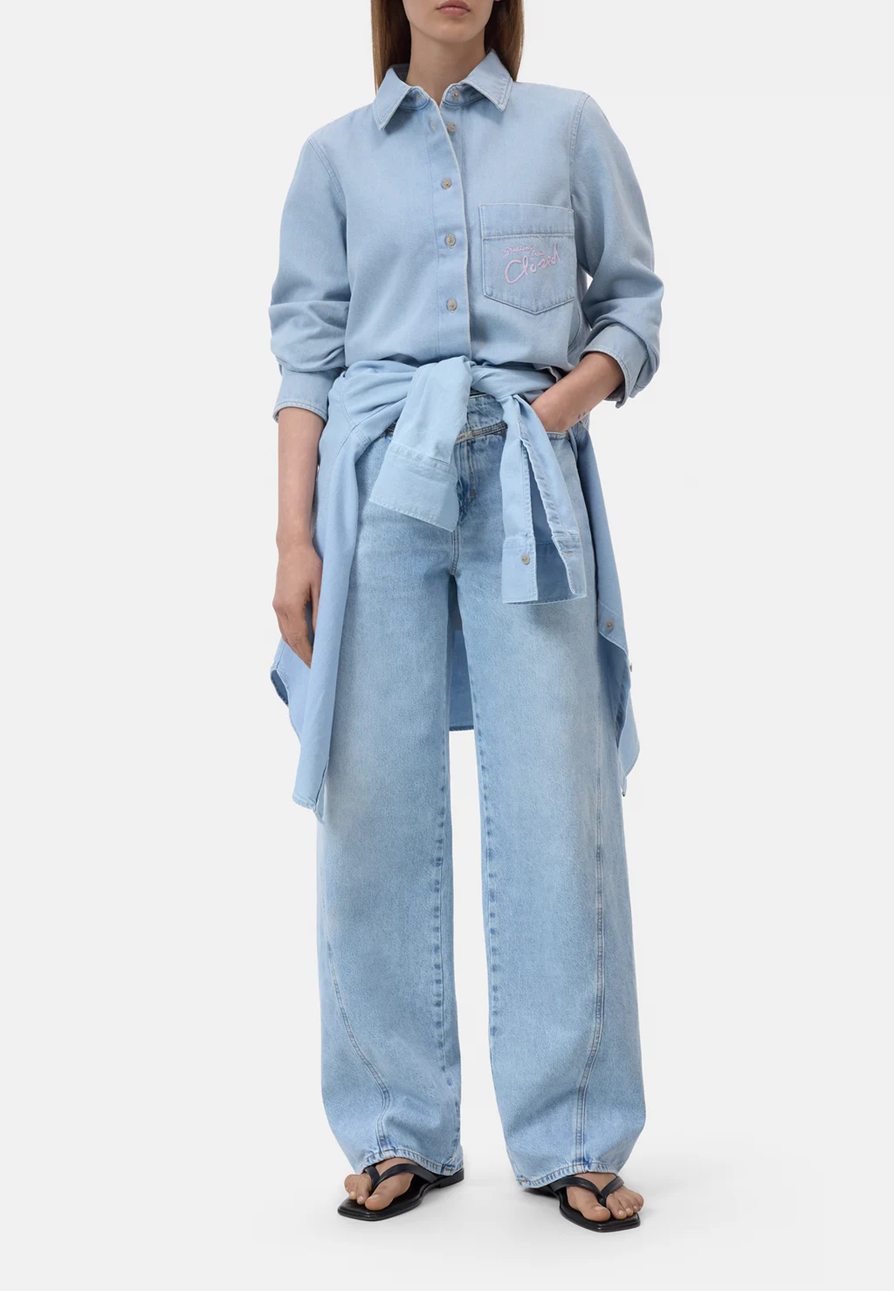 C94375 Beskåret klassisk bluse | Lyseblå